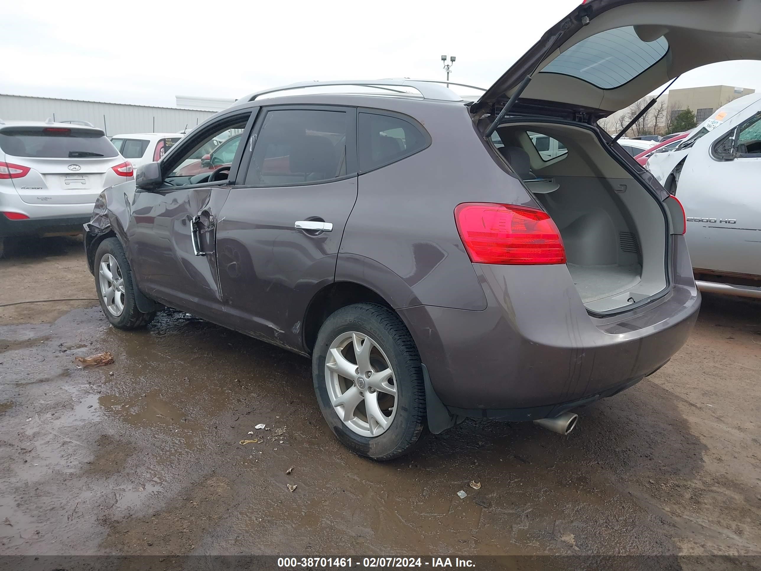 Photo 2 VIN: JN8AS5MTXAW006388 - NISSAN ROGUE 