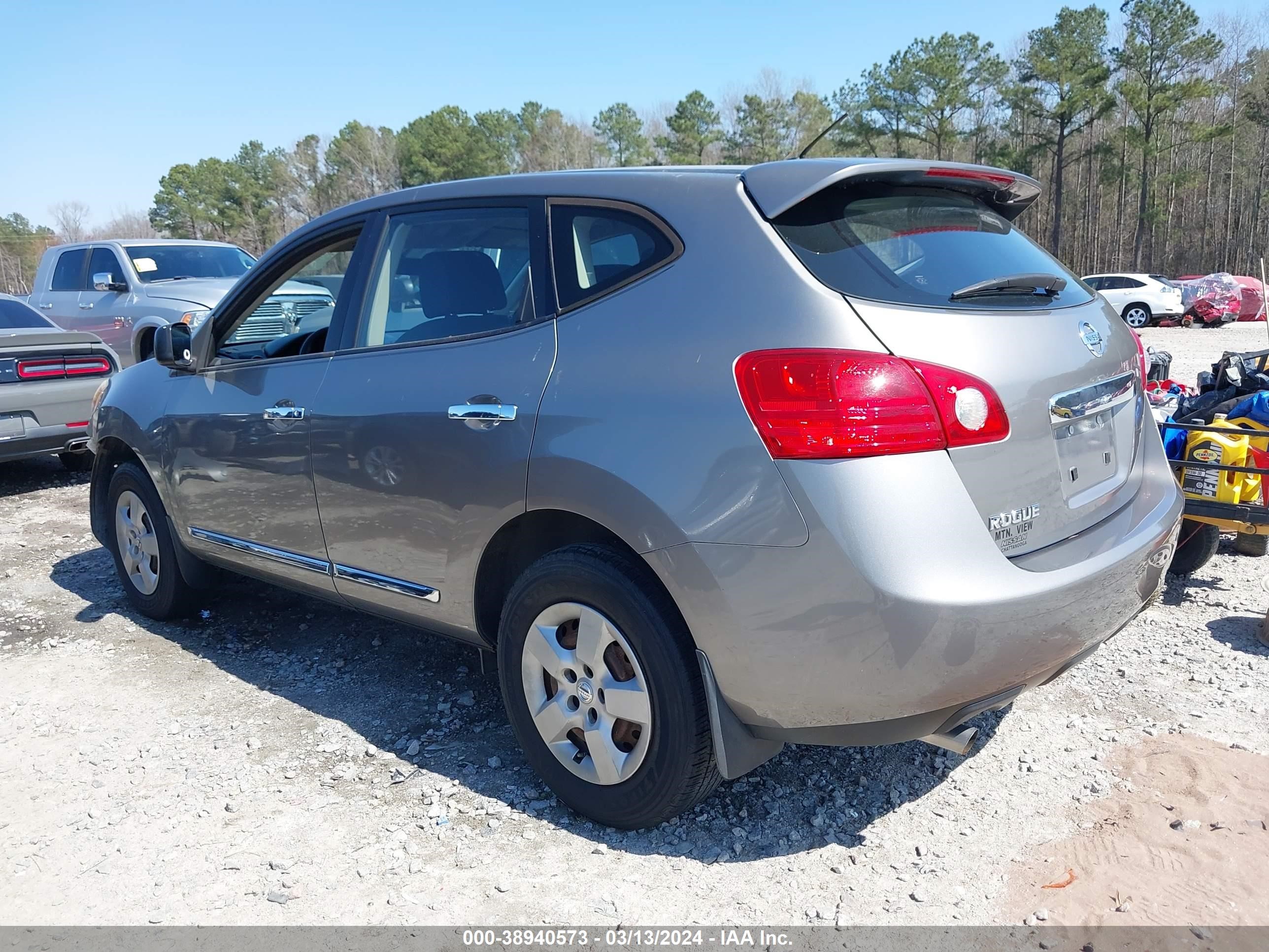 Photo 2 VIN: JN8AS5MTXCW290642 - NISSAN ROGUE 