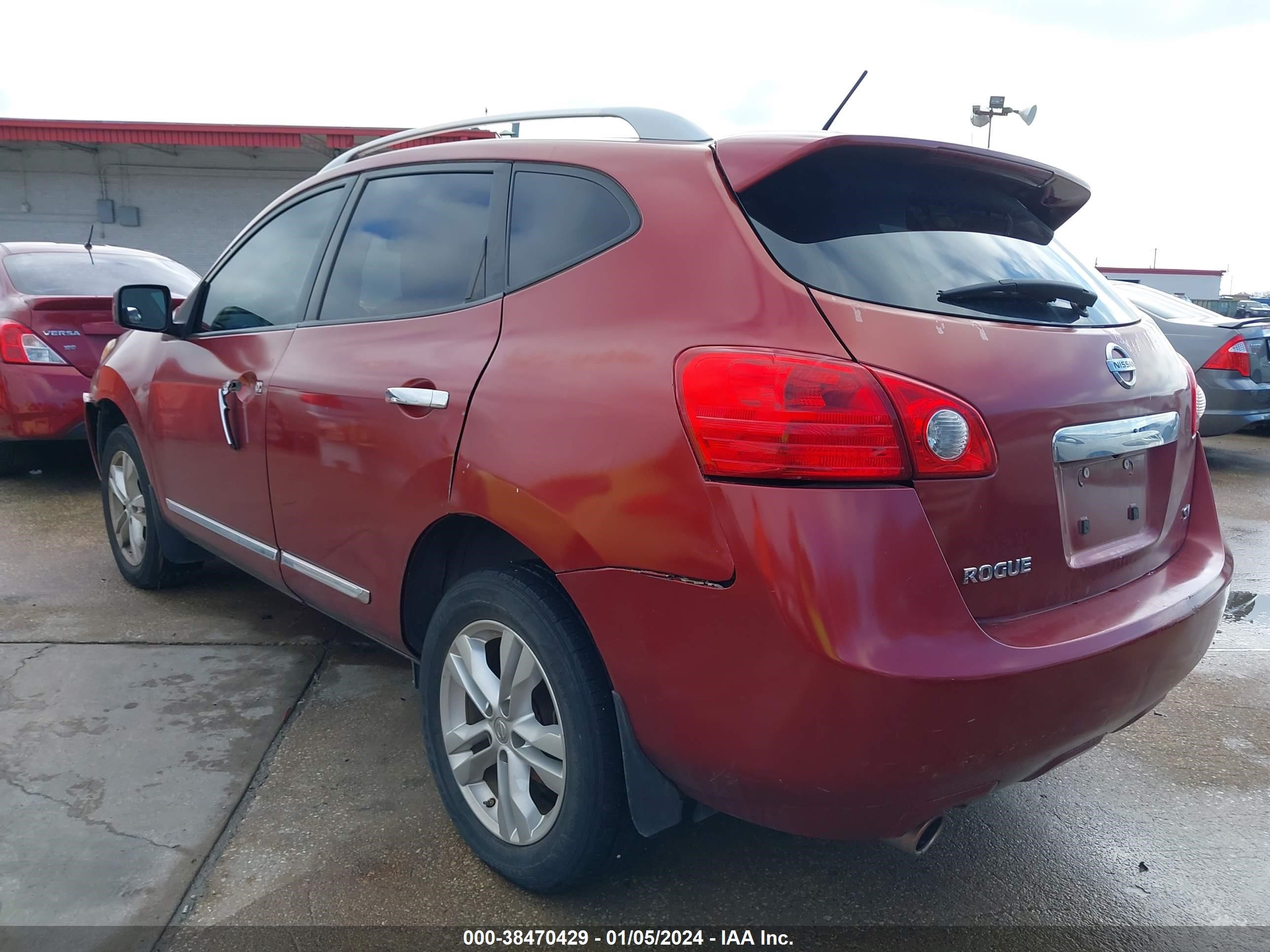 Photo 2 VIN: JN8AS5MTXCW301610 - NISSAN ROGUE 