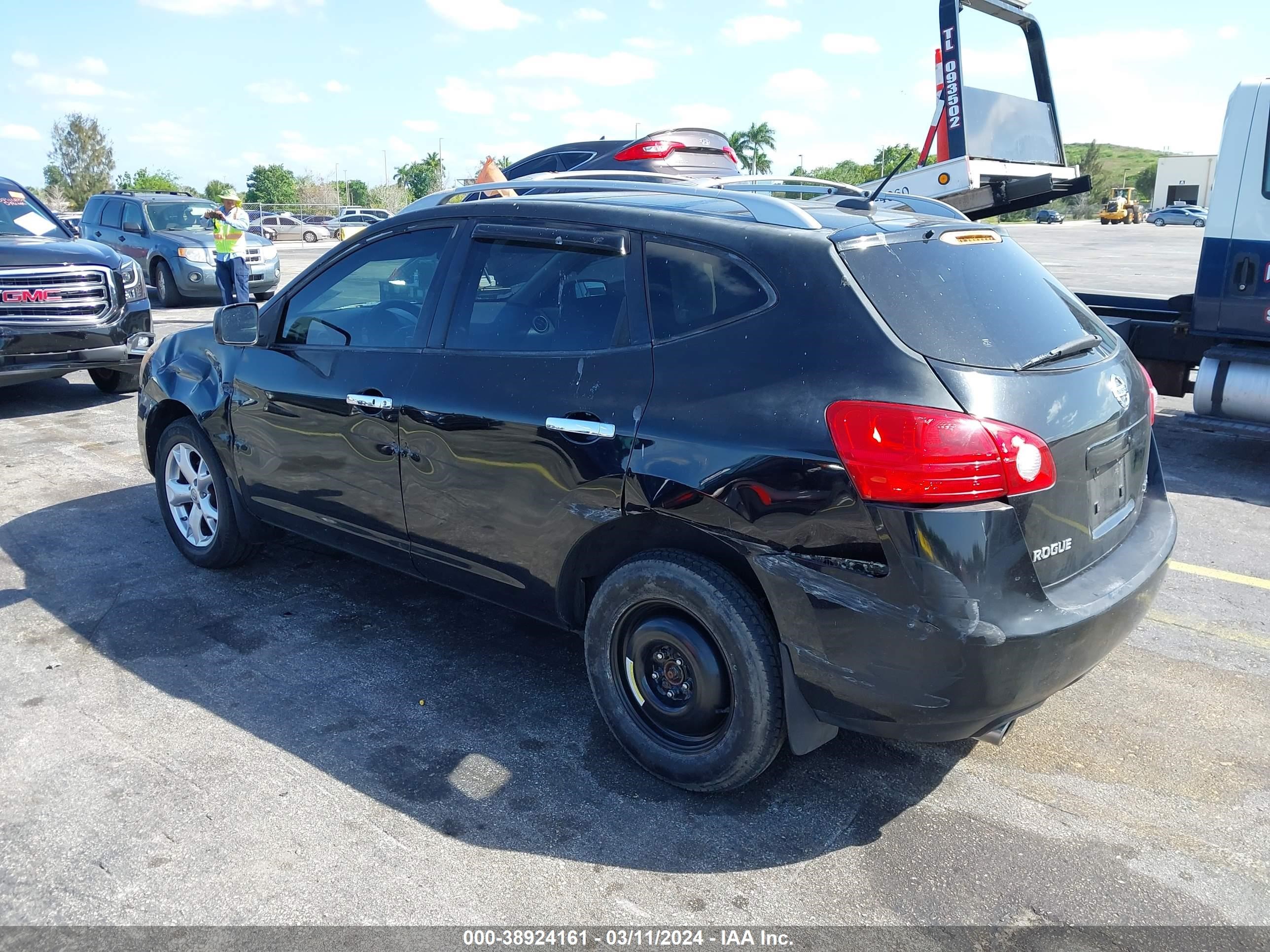 Photo 2 VIN: JN8AS5MV0AW107523 - NISSAN ROGUE 