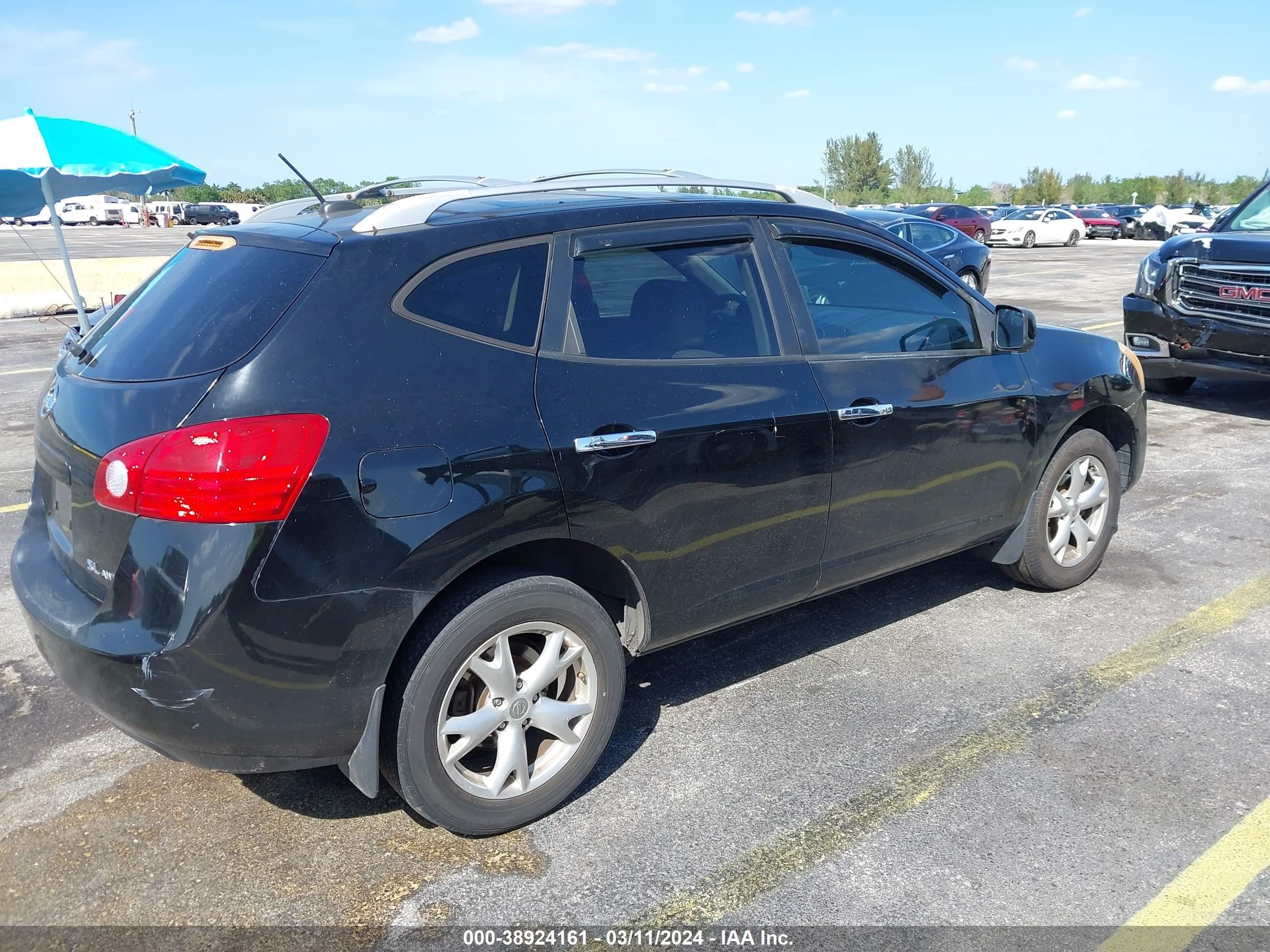 Photo 3 VIN: JN8AS5MV0AW107523 - NISSAN ROGUE 