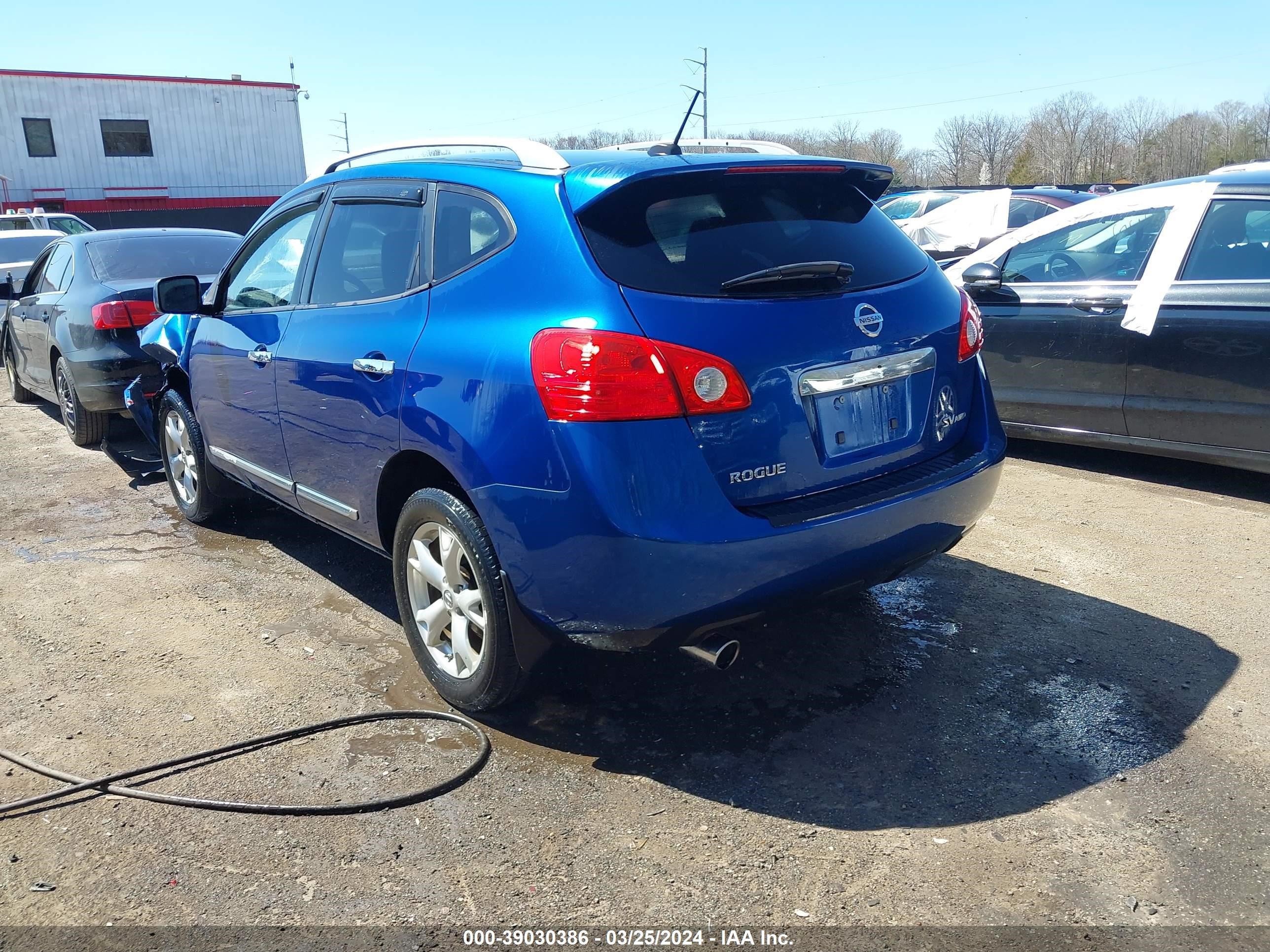 Photo 2 VIN: JN8AS5MV0BW272179 - NISSAN ROGUE 