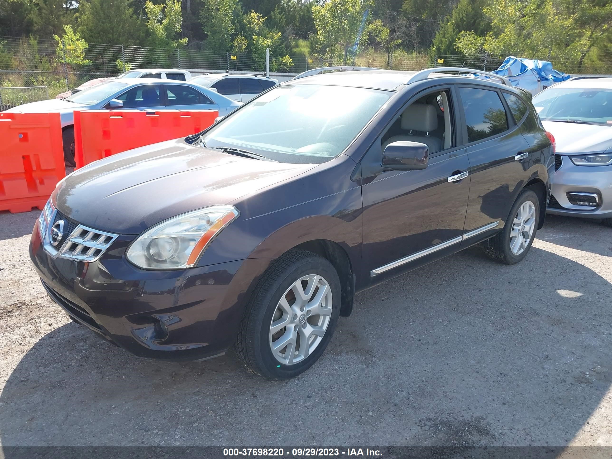 Photo 1 VIN: JN8AS5MV0BW310686 - NISSAN ROGUE 