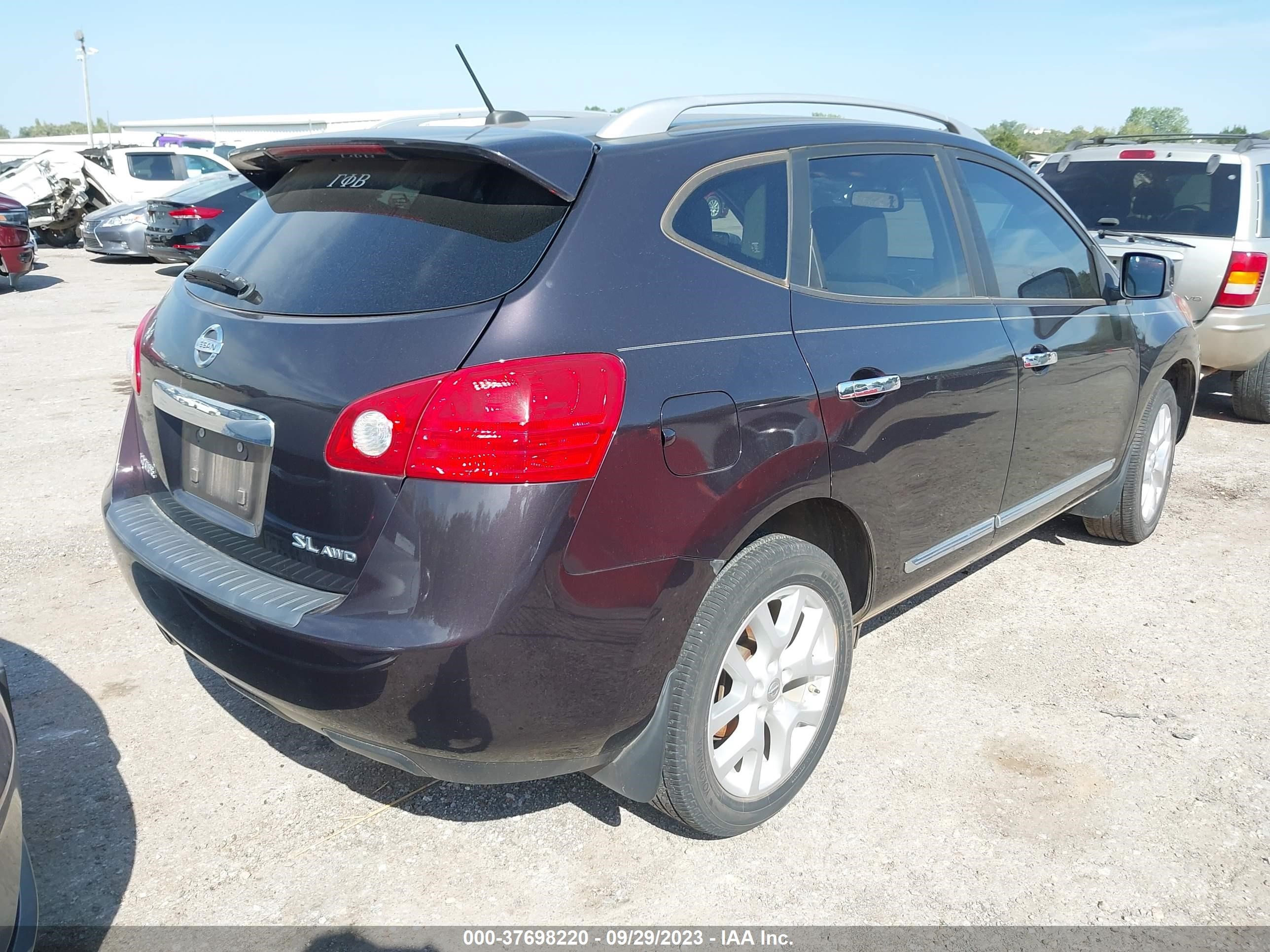 Photo 3 VIN: JN8AS5MV0BW310686 - NISSAN ROGUE 