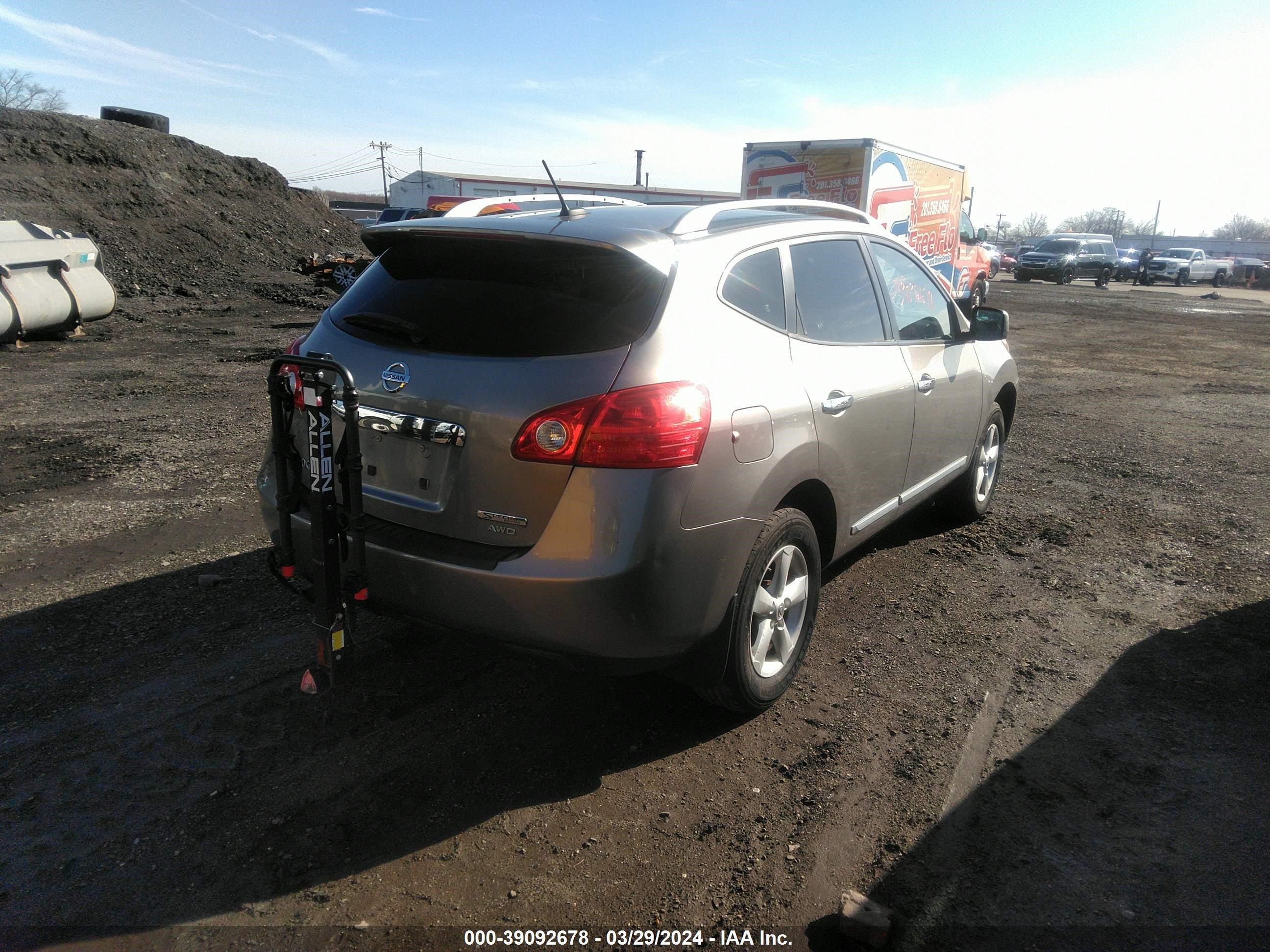 Photo 3 VIN: JN8AS5MV0DW602728 - NISSAN ROGUE 