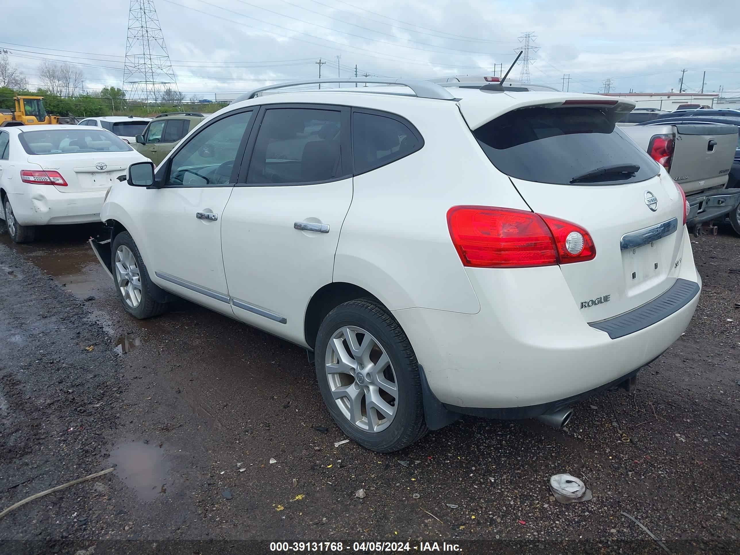 Photo 2 VIN: JN8AS5MV1BW277858 - NISSAN ROGUE 