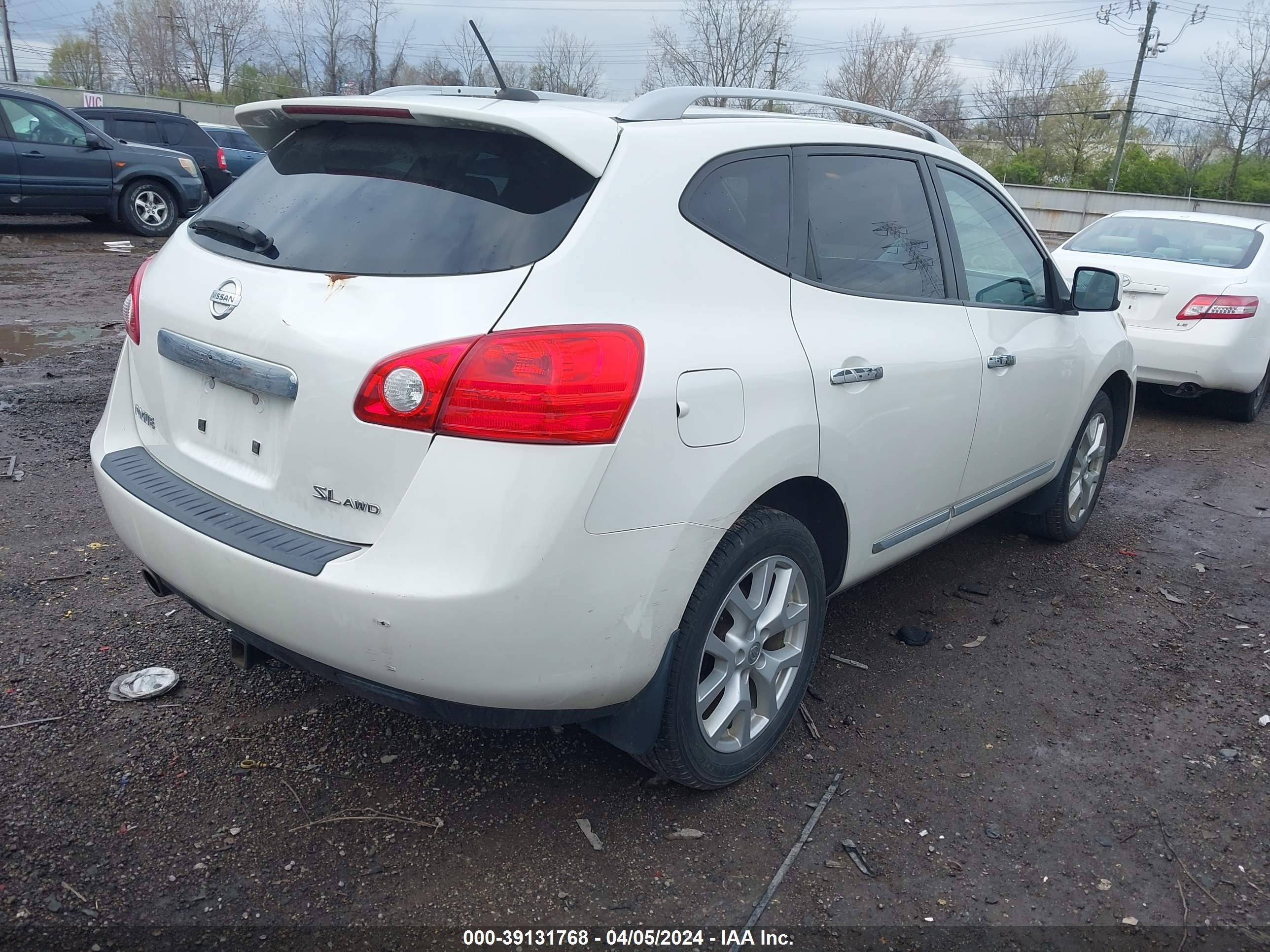 Photo 3 VIN: JN8AS5MV1BW277858 - NISSAN ROGUE 