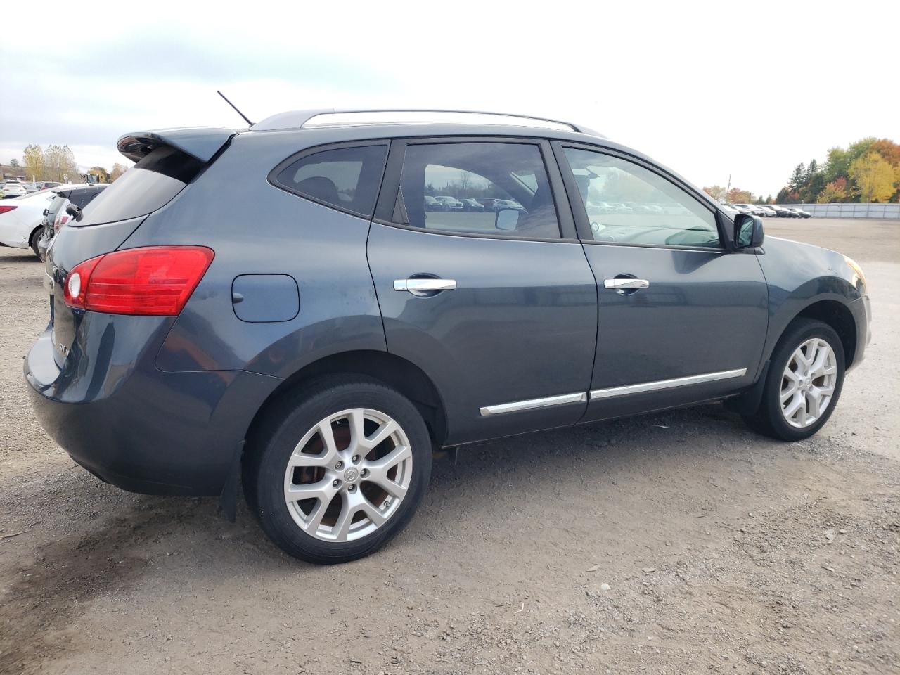 Photo 2 VIN: JN8AS5MV1CW407638 - NISSAN ROGUE 