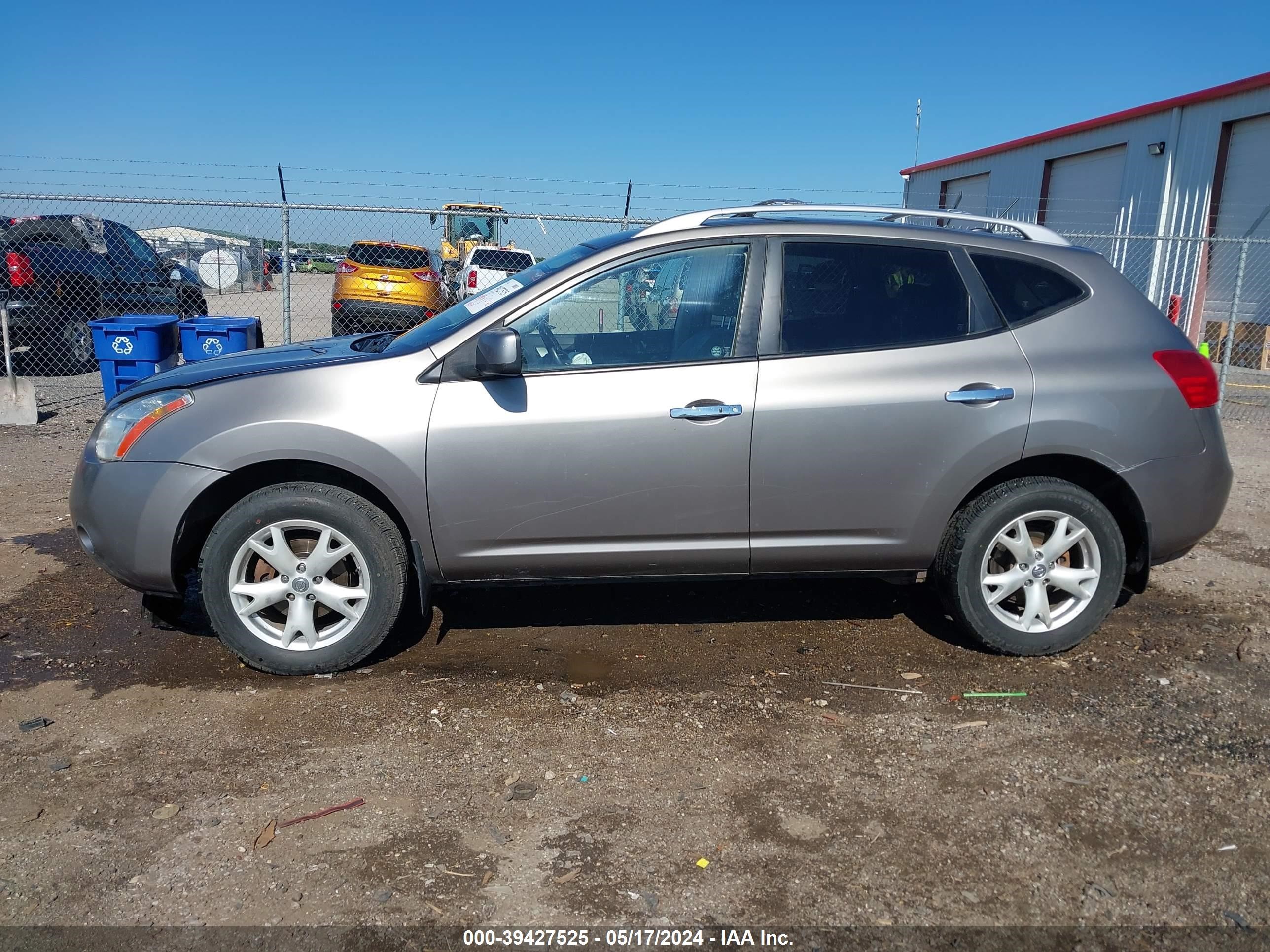 Photo 13 VIN: JN8AS5MV2AW139986 - NISSAN ROGUE 