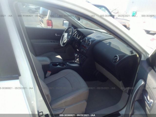 Photo 4 VIN: JN8AS5MV2AW613113 - NISSAN ROGUE 