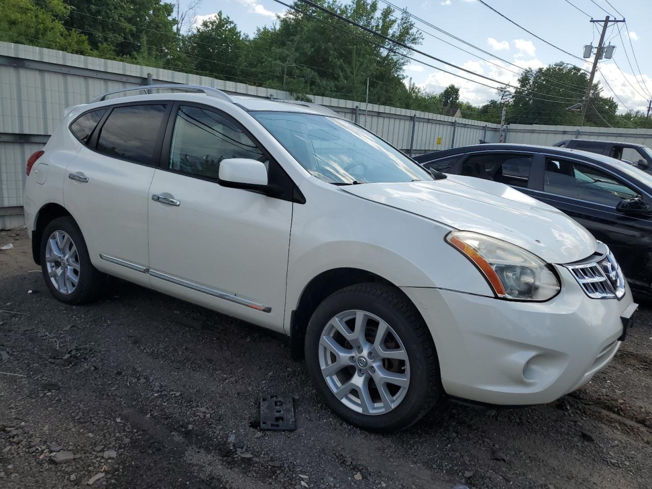 Photo 3 VIN: JN8AS5MV2BW250295 - NISSAN ROGUE 