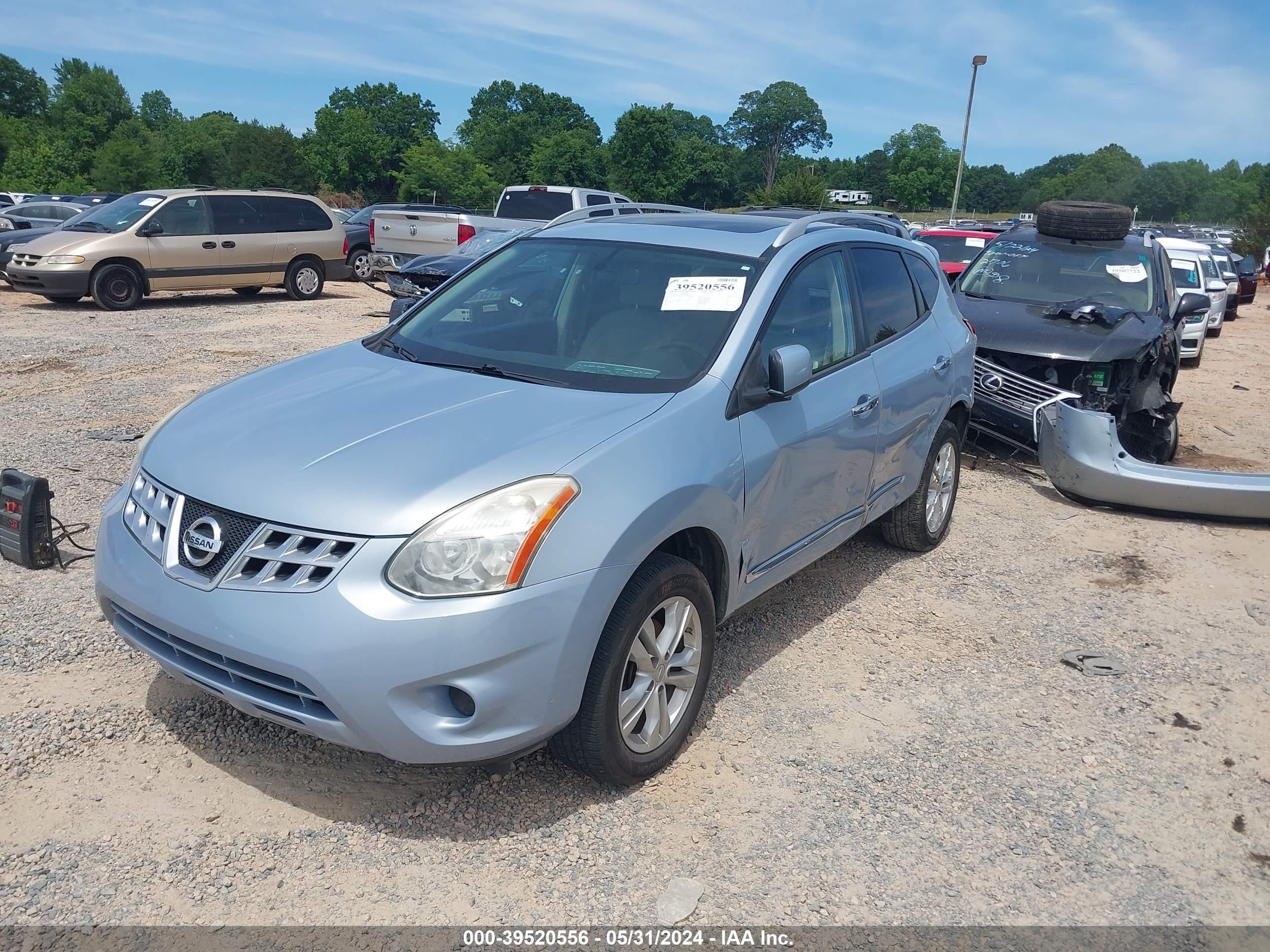 Photo 1 VIN: JN8AS5MV2CW380952 - NISSAN ROGUE 