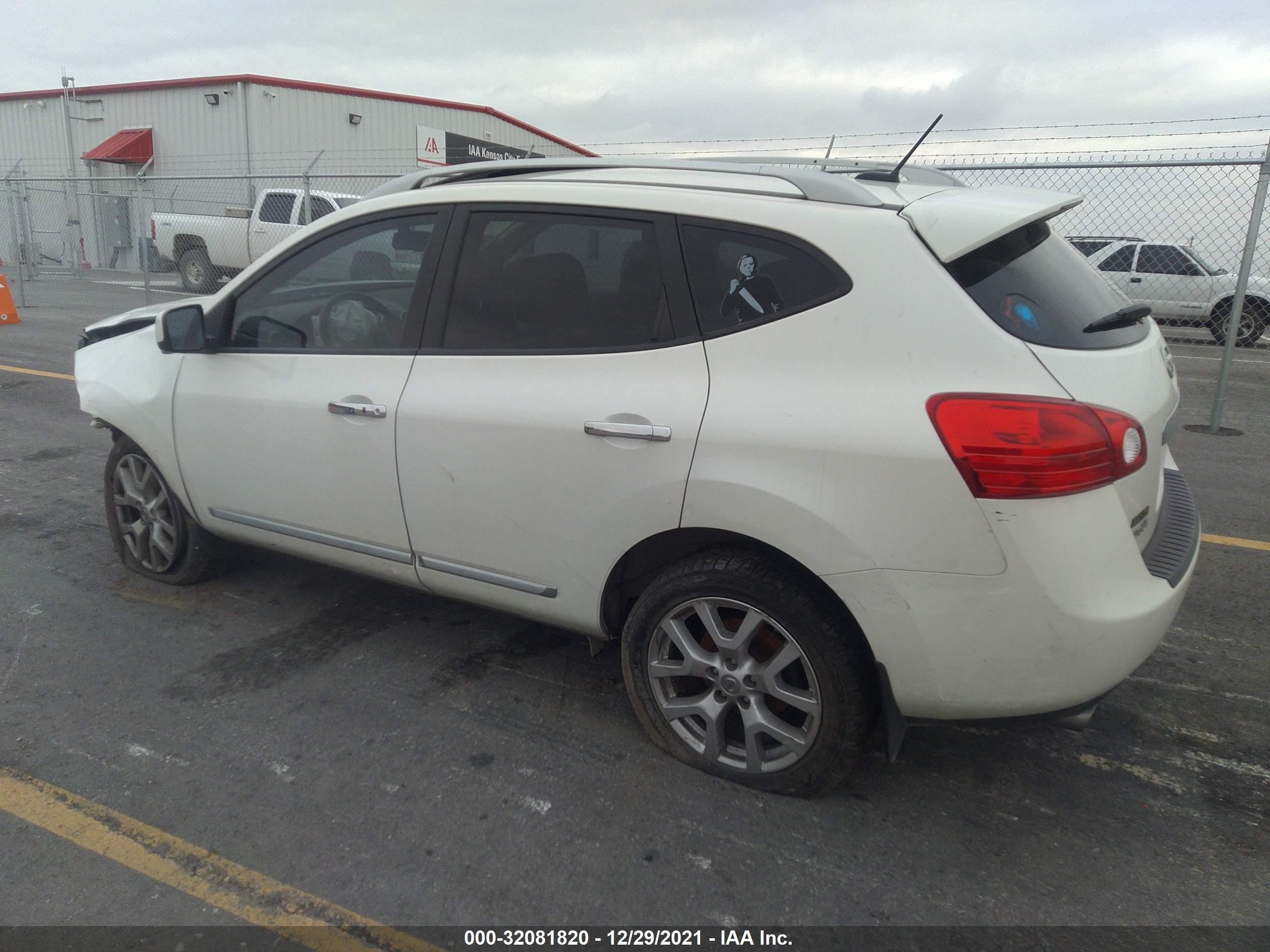 Photo 2 VIN: JN8AS5MV2CW390221 - NISSAN ROGUE 