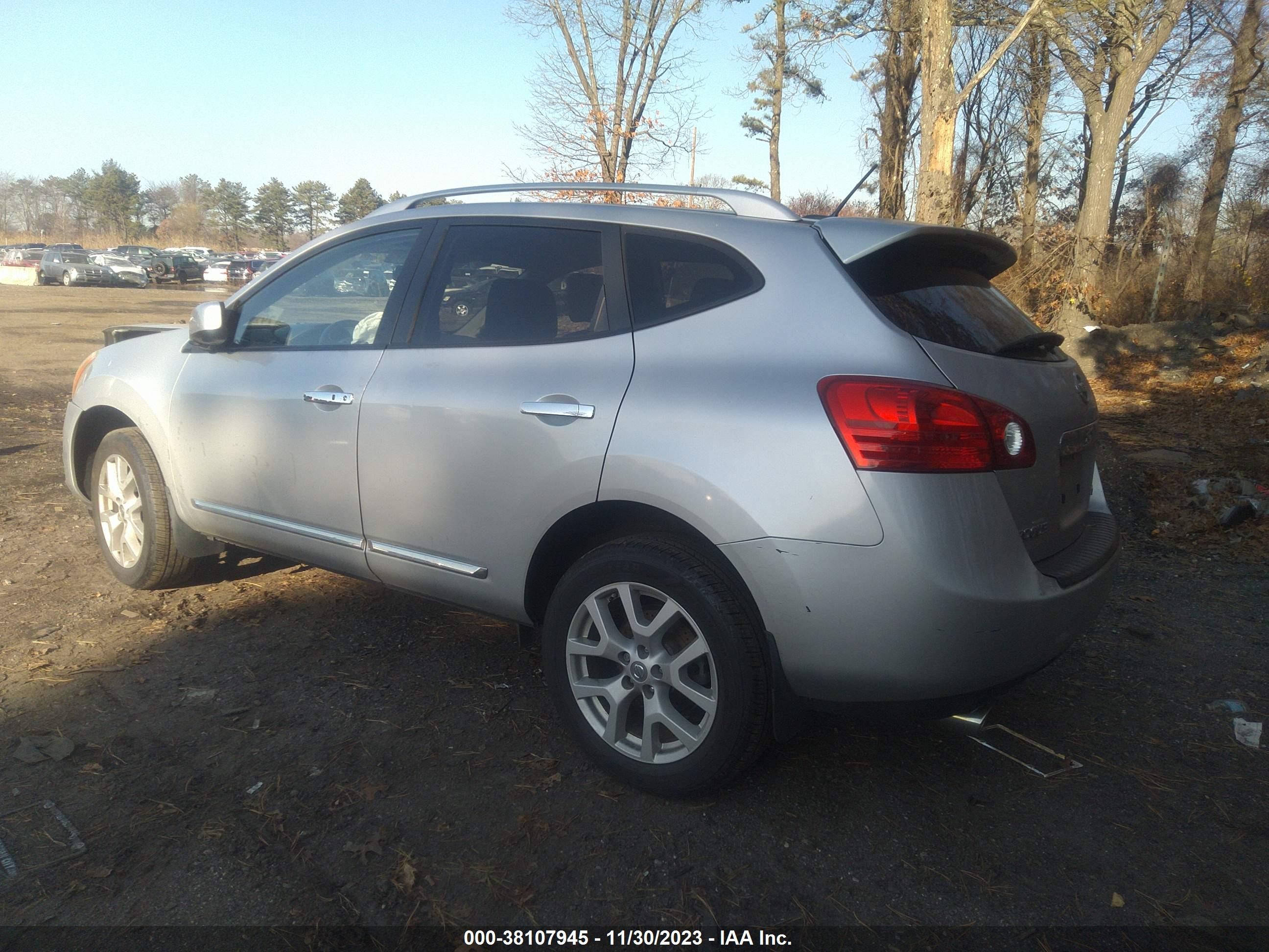 Photo 2 VIN: JN8AS5MV2DW128121 - NISSAN ROGUE 