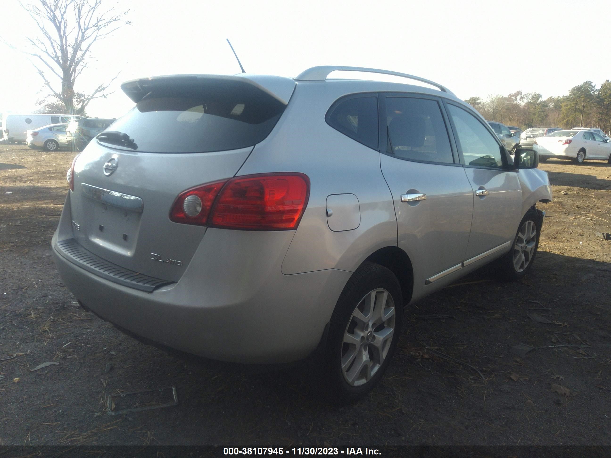 Photo 3 VIN: JN8AS5MV2DW128121 - NISSAN ROGUE 