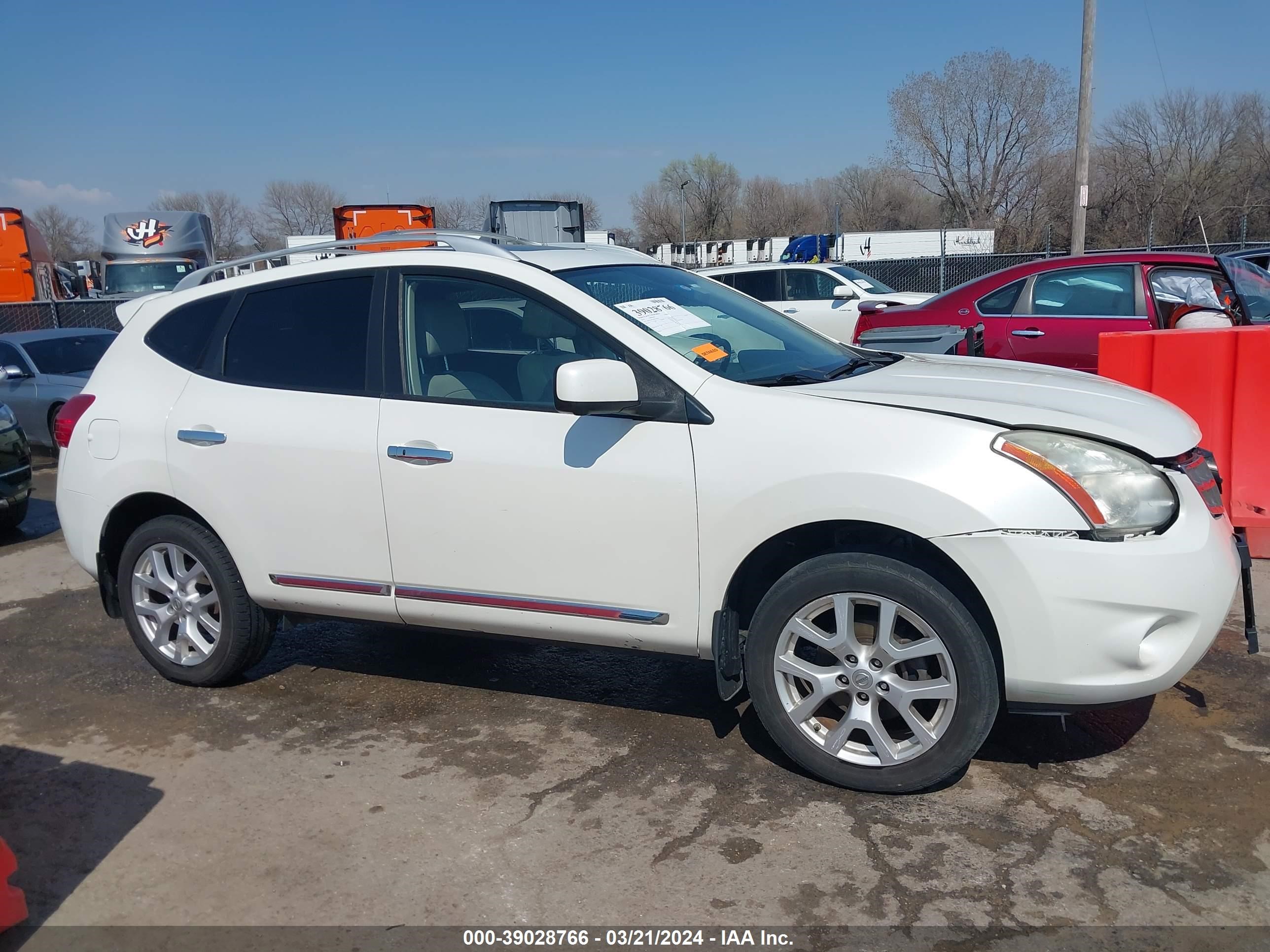 Photo 12 VIN: JN8AS5MV2DW142021 - NISSAN ROGUE 