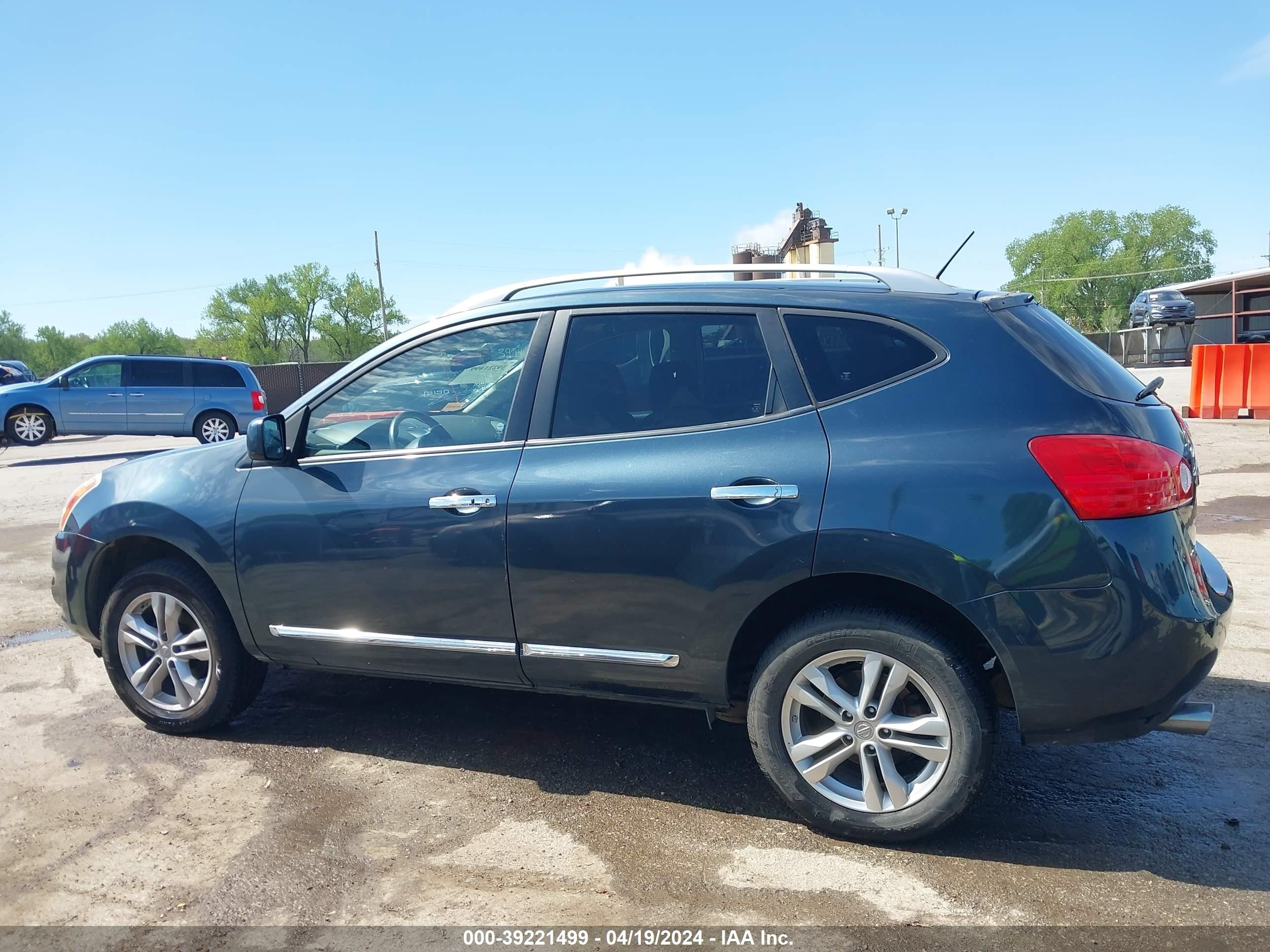 Photo 13 VIN: JN8AS5MV2DW653695 - NISSAN ROGUE 