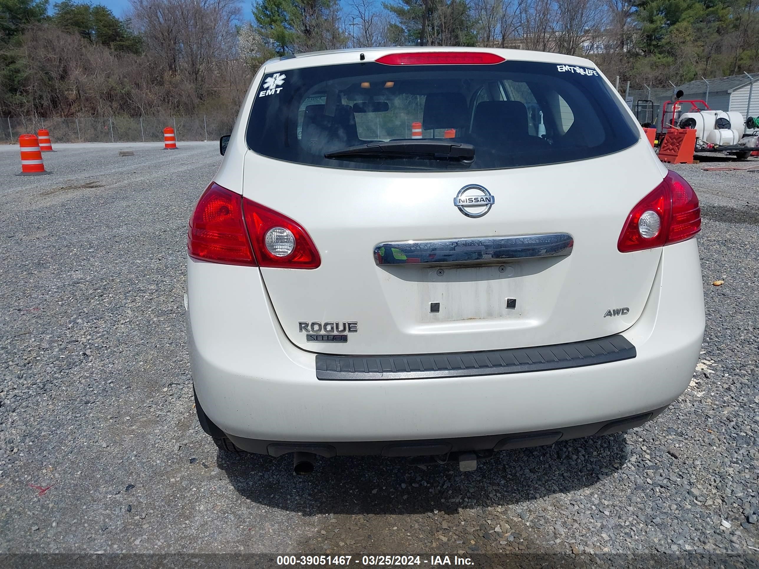 Photo 15 VIN: JN8AS5MV2EW713010 - NISSAN ROGUE 