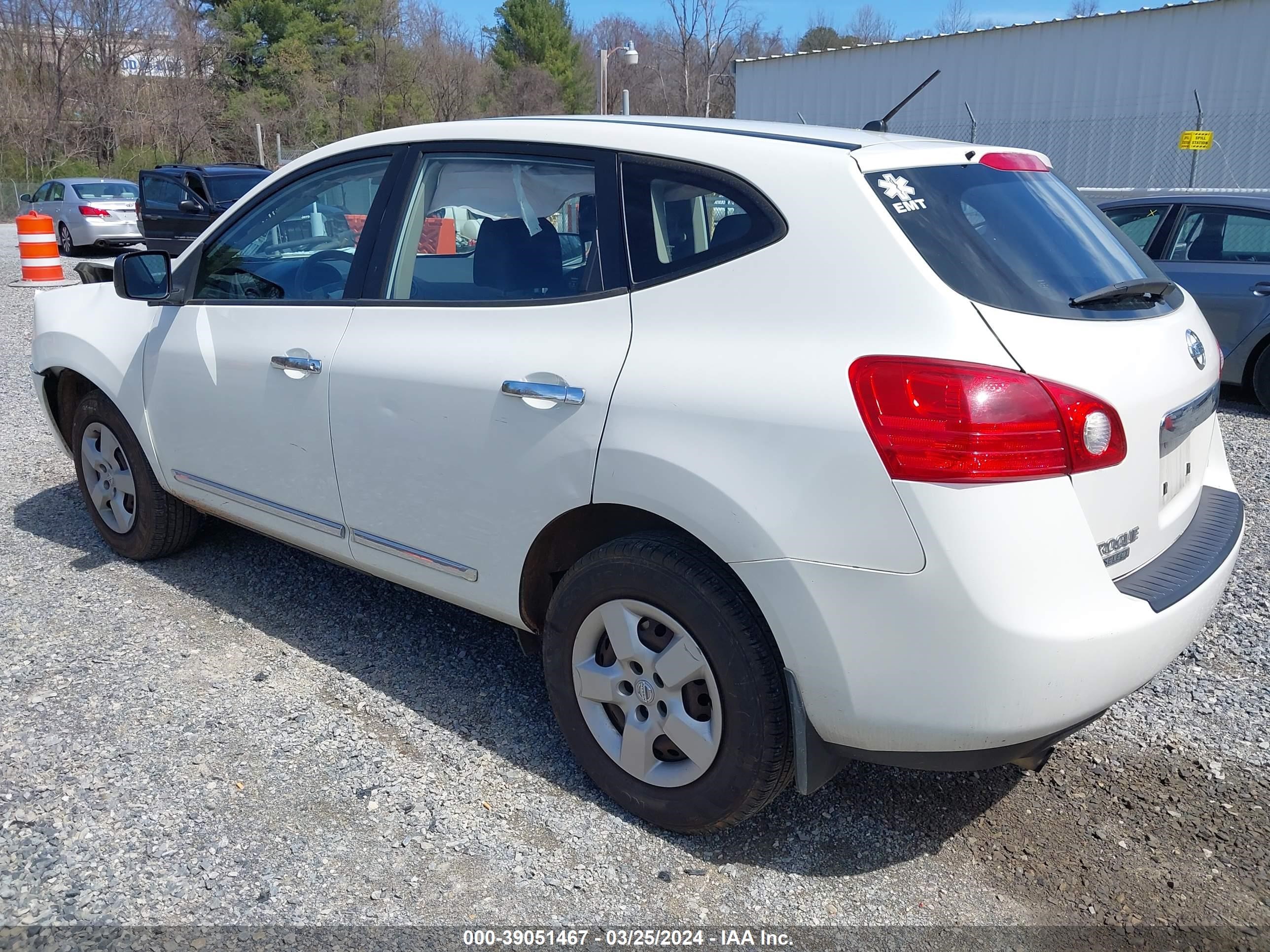 Photo 2 VIN: JN8AS5MV2EW713010 - NISSAN ROGUE 