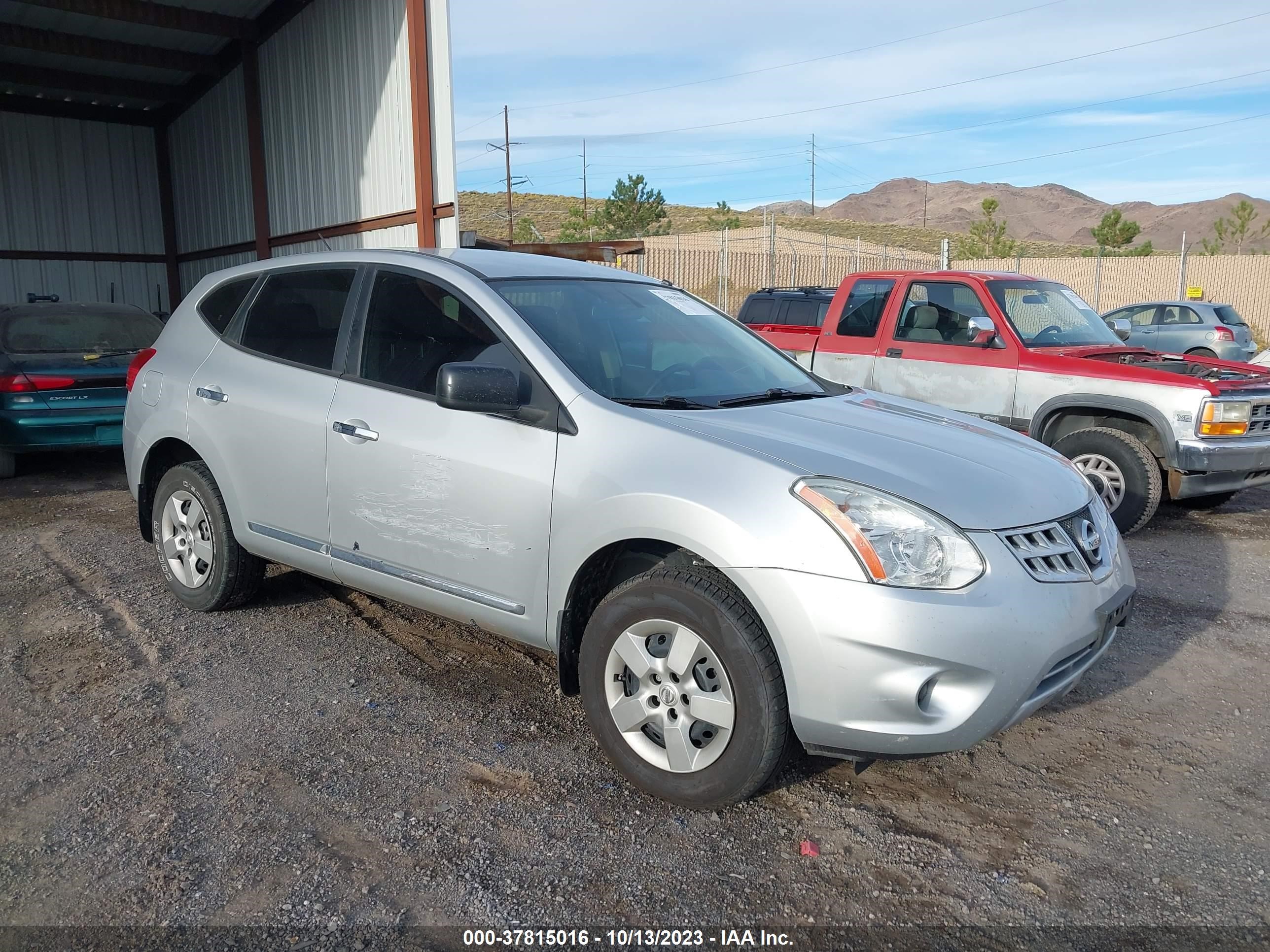 Photo 1 VIN: JN8AS5MV2FW750110 - NISSAN ROGUE 