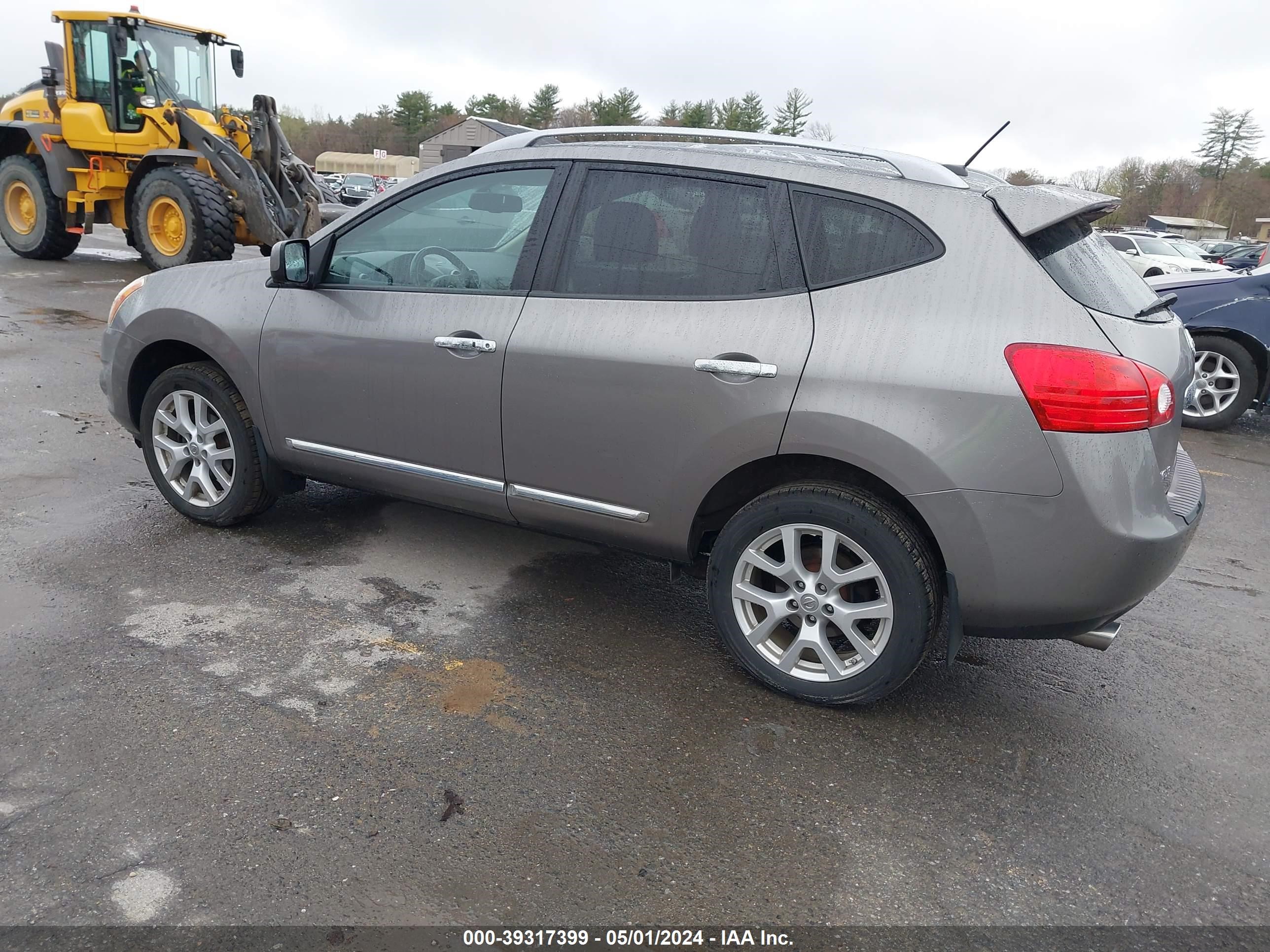 Photo 2 VIN: JN8AS5MV3CW366168 - NISSAN ROGUE 