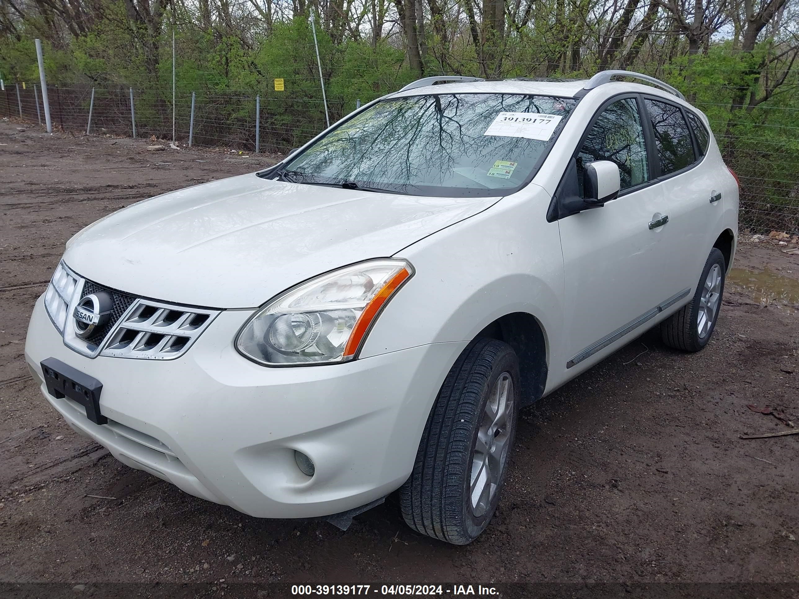 Photo 1 VIN: JN8AS5MV3CW420388 - NISSAN ROGUE 