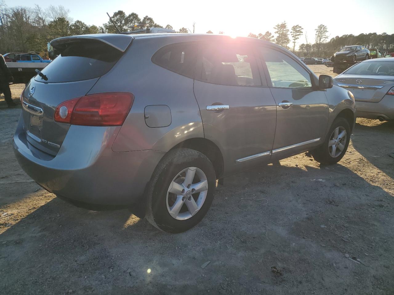 Photo 2 VIN: JN8AS5MV3DW663118 - NISSAN ROGUE 