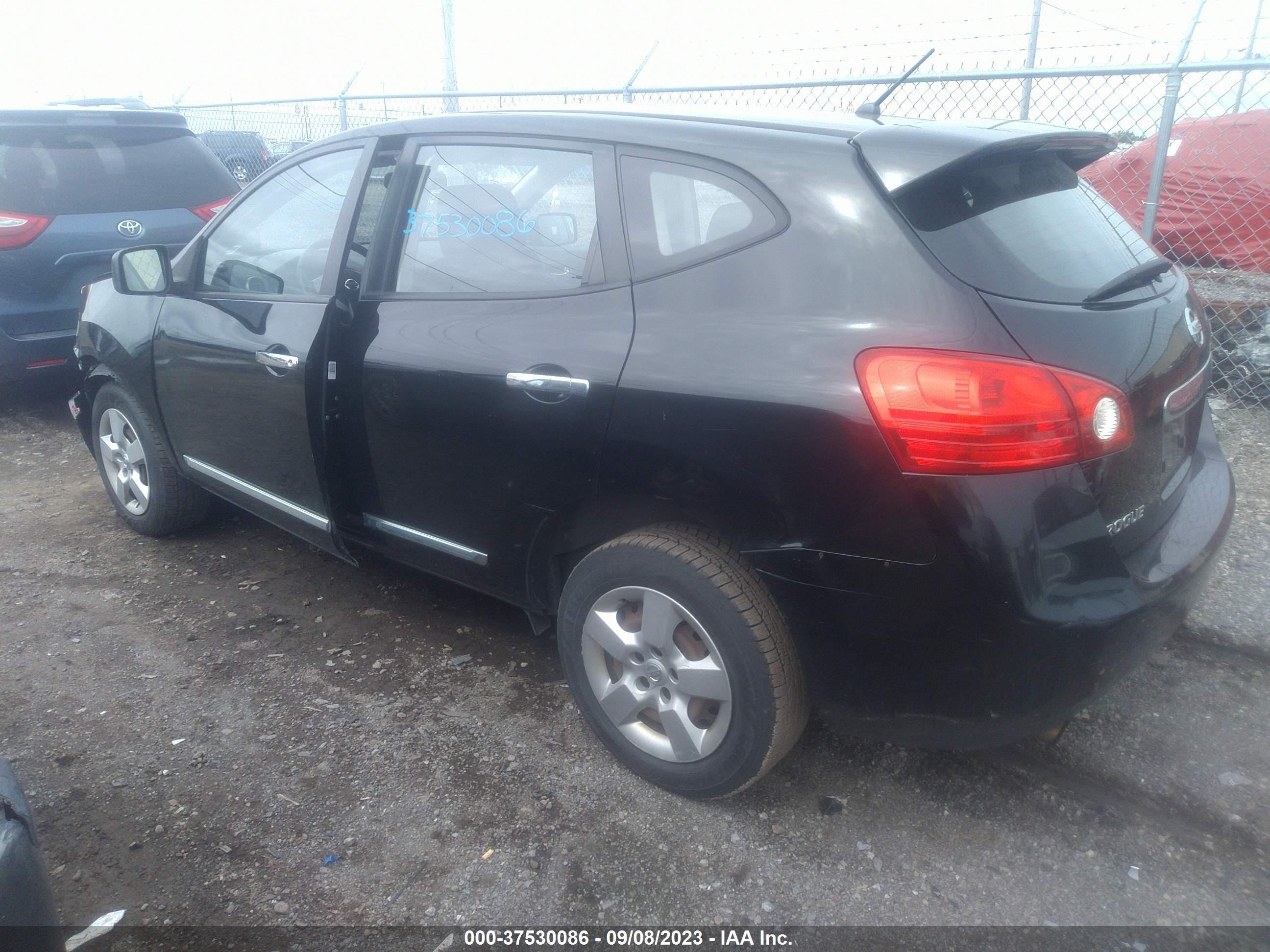 Photo 2 VIN: JN8AS5MV4BW666915 - NISSAN ROGUE 