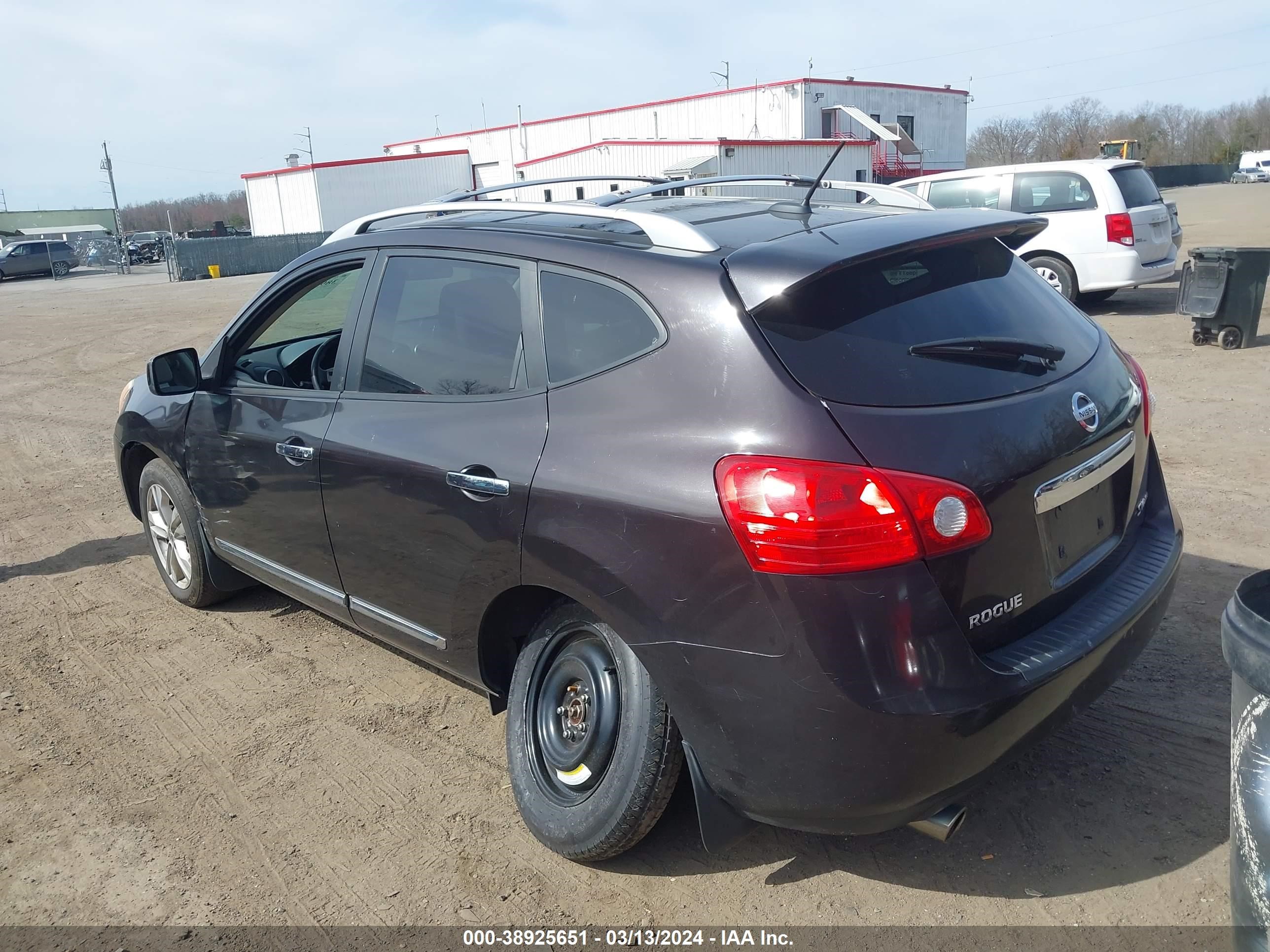 Photo 2 VIN: JN8AS5MV4CW387790 - NISSAN ROGUE 