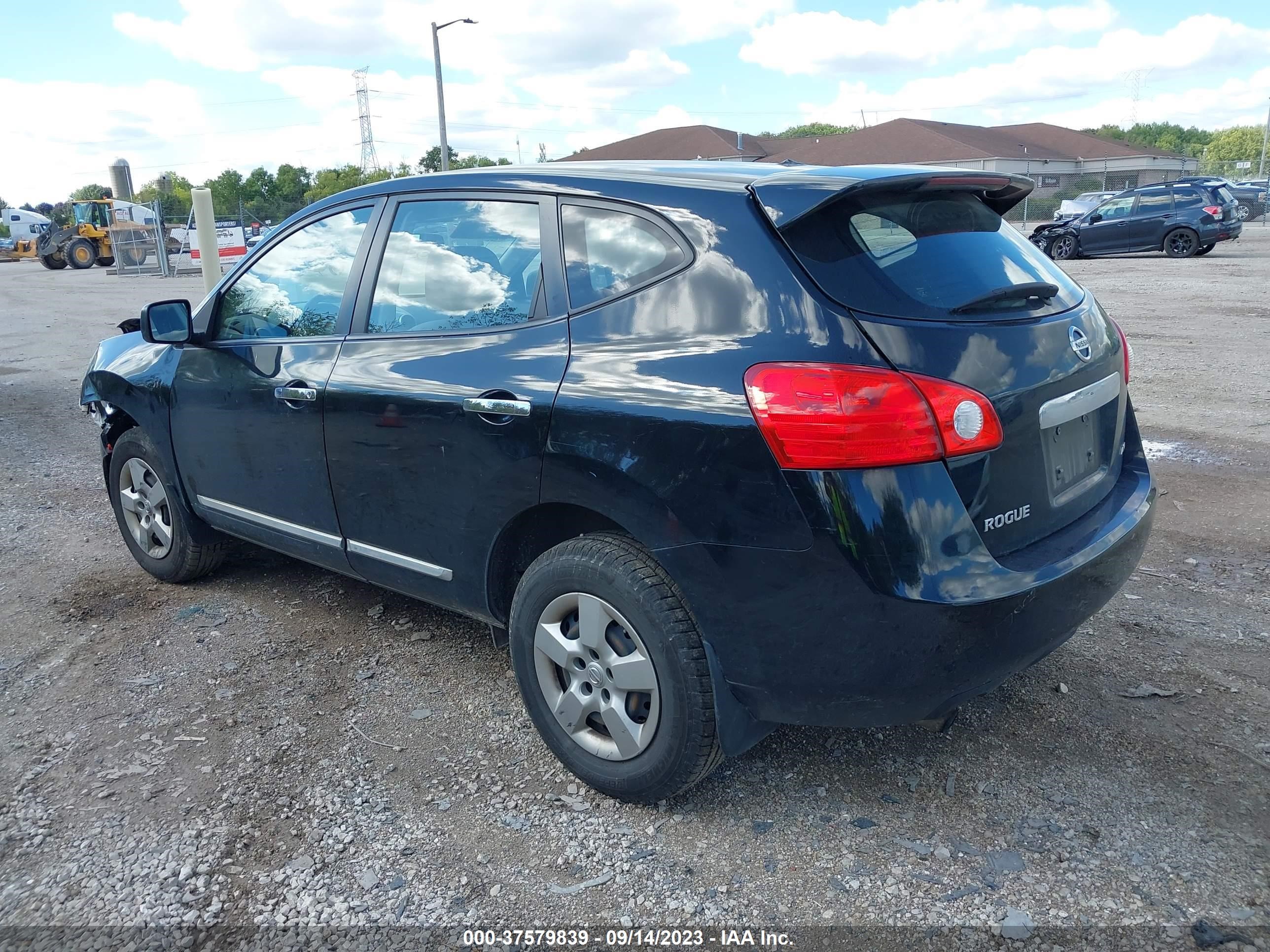 Photo 2 VIN: JN8AS5MV4CW388597 - NISSAN ROGUE 