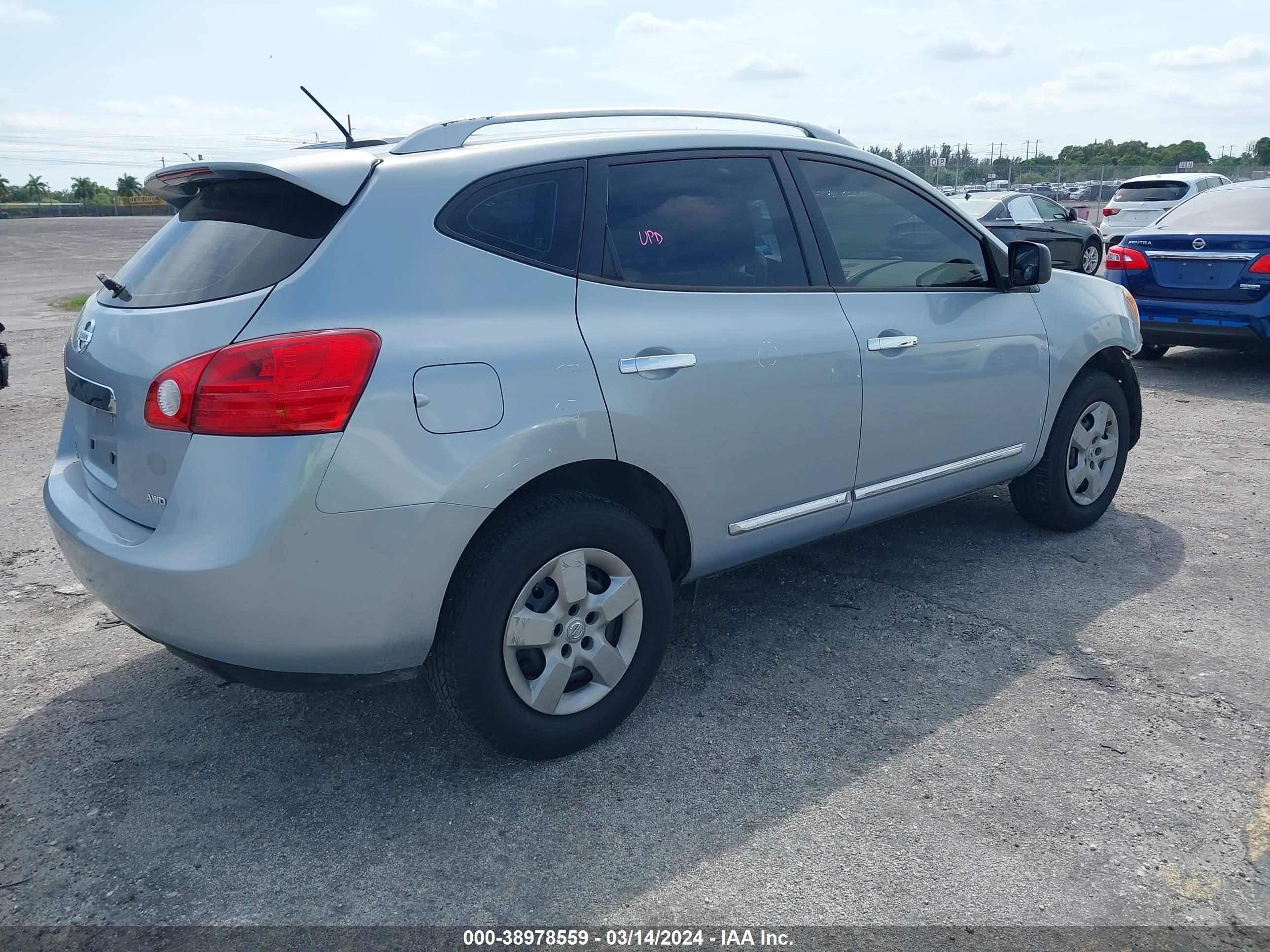 Photo 3 VIN: JN8AS5MV4EW203869 - NISSAN ROGUE 