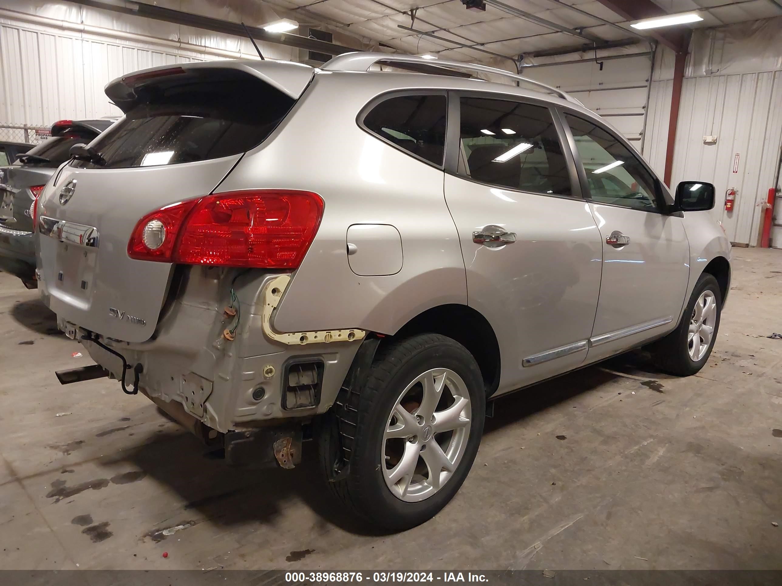 Photo 3 VIN: JN8AS5MV5BW689605 - NISSAN ROGUE 