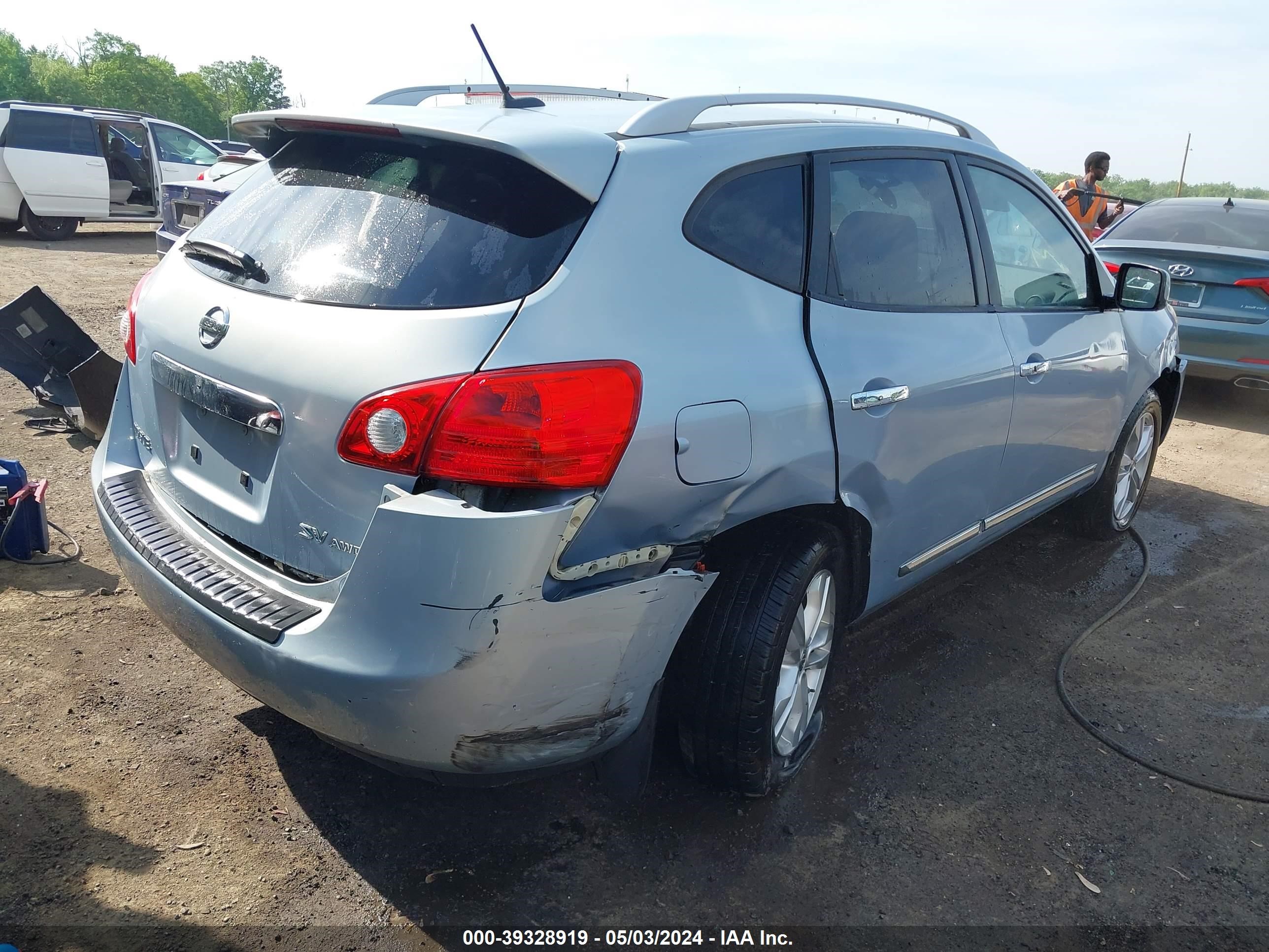 Photo 3 VIN: JN8AS5MV5CW391007 - NISSAN ROGUE 