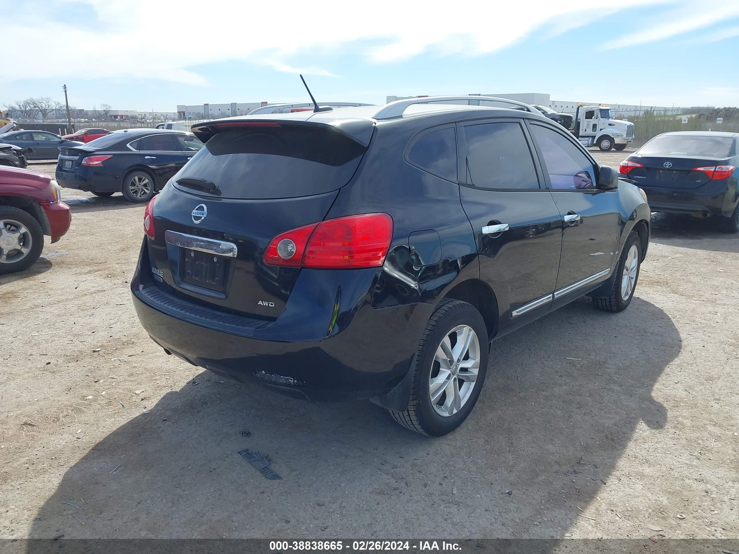 Photo 3 VIN: JN8AS5MV5FW258946 - NISSAN ROGUE 