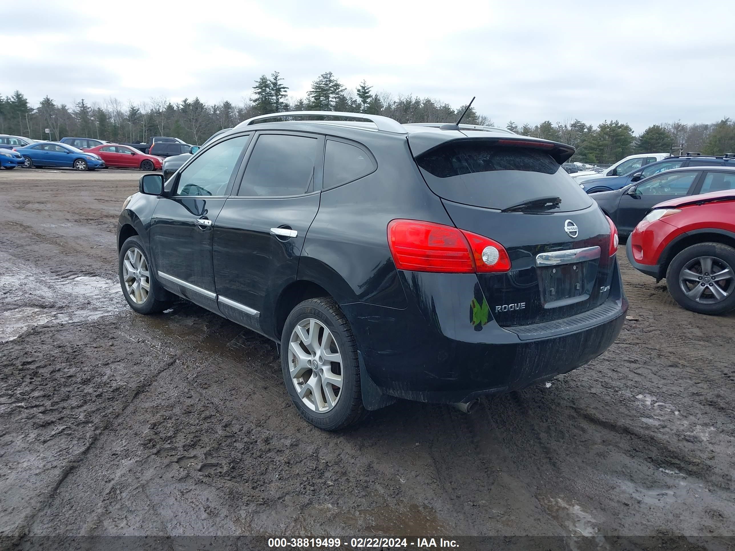 Photo 2 VIN: JN8AS5MV6BW667385 - NISSAN ROGUE 