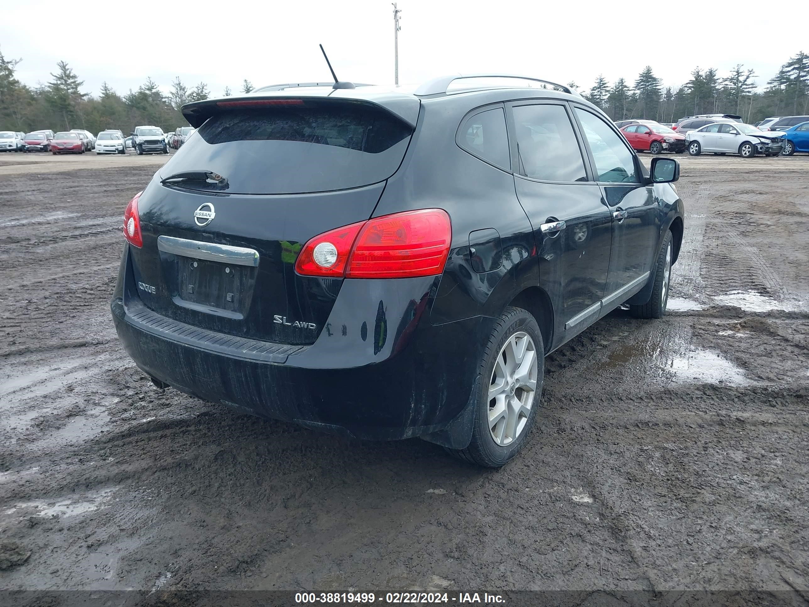 Photo 3 VIN: JN8AS5MV6BW667385 - NISSAN ROGUE 