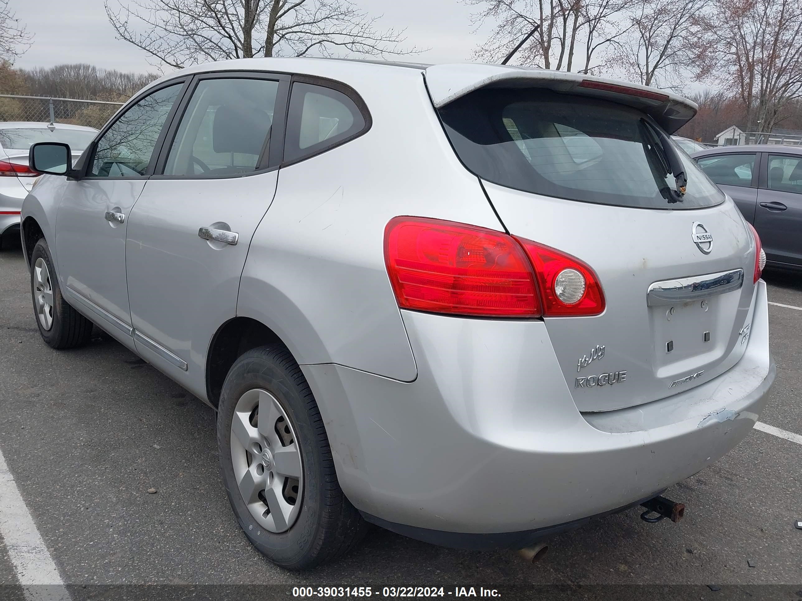 Photo 2 VIN: JN8AS5MV6CW351017 - NISSAN ROGUE 