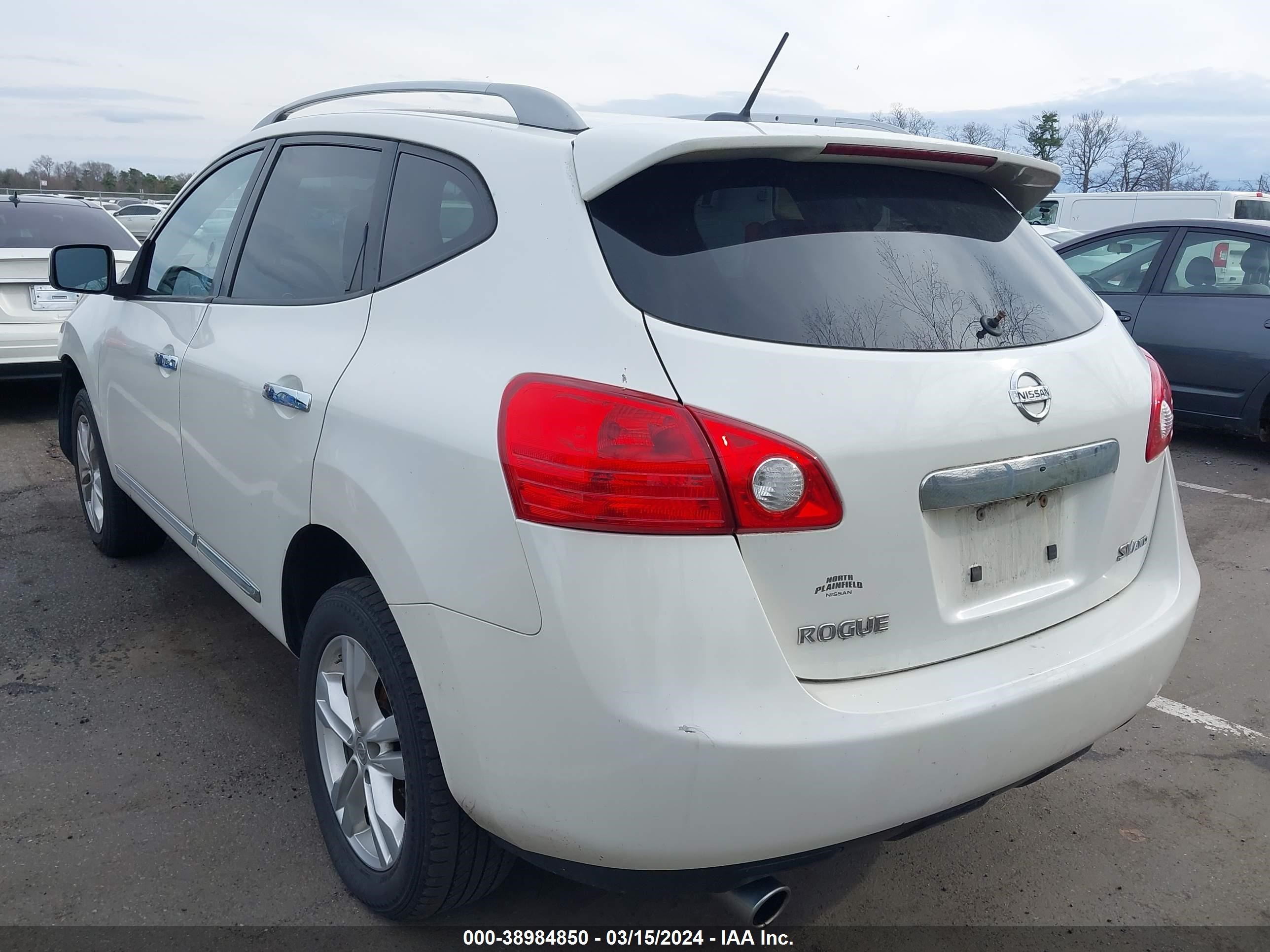 Photo 2 VIN: JN8AS5MV6DW139770 - NISSAN ROGUE 