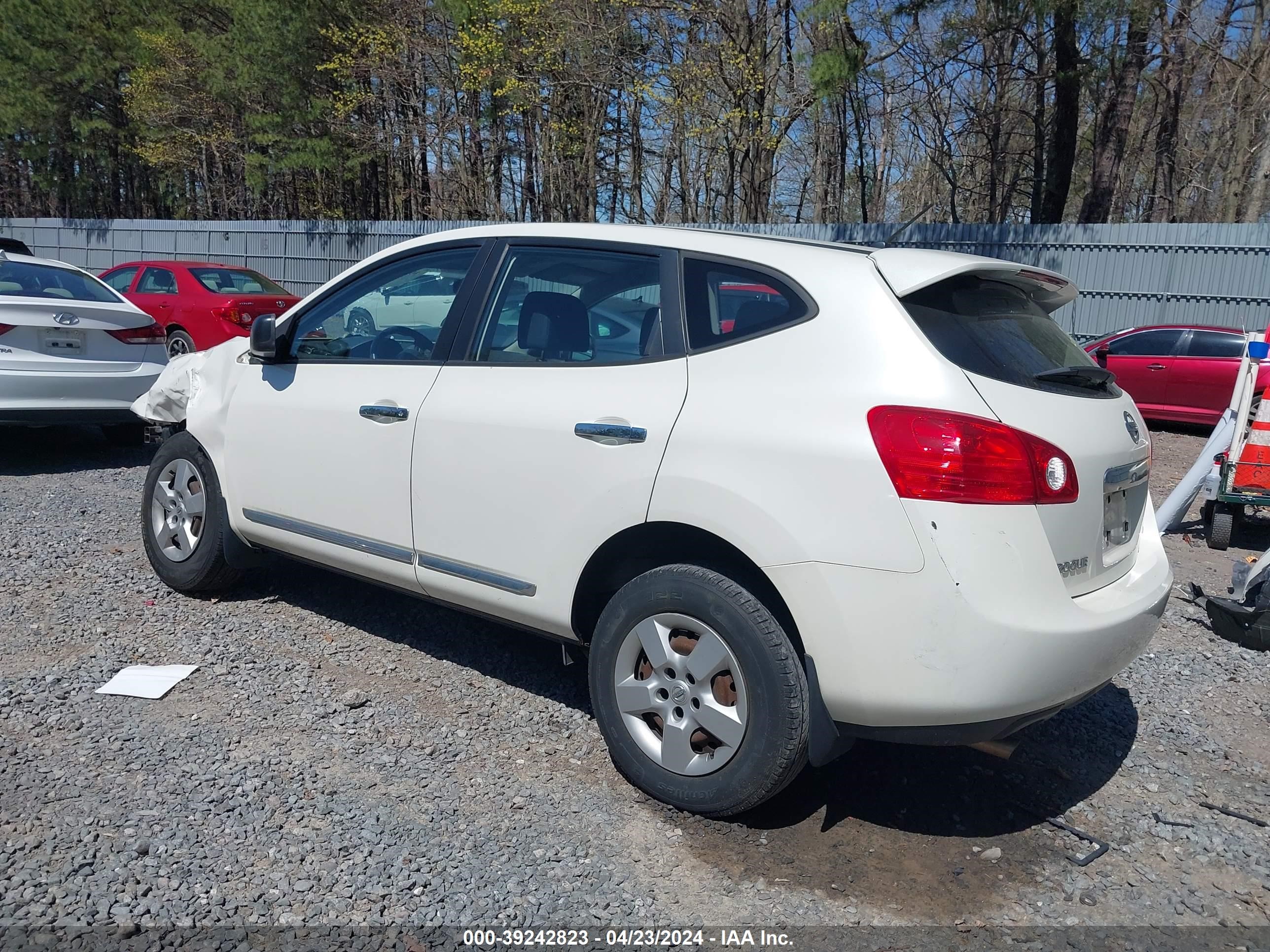 Photo 2 VIN: JN8AS5MV6DW615113 - NISSAN ROGUE 