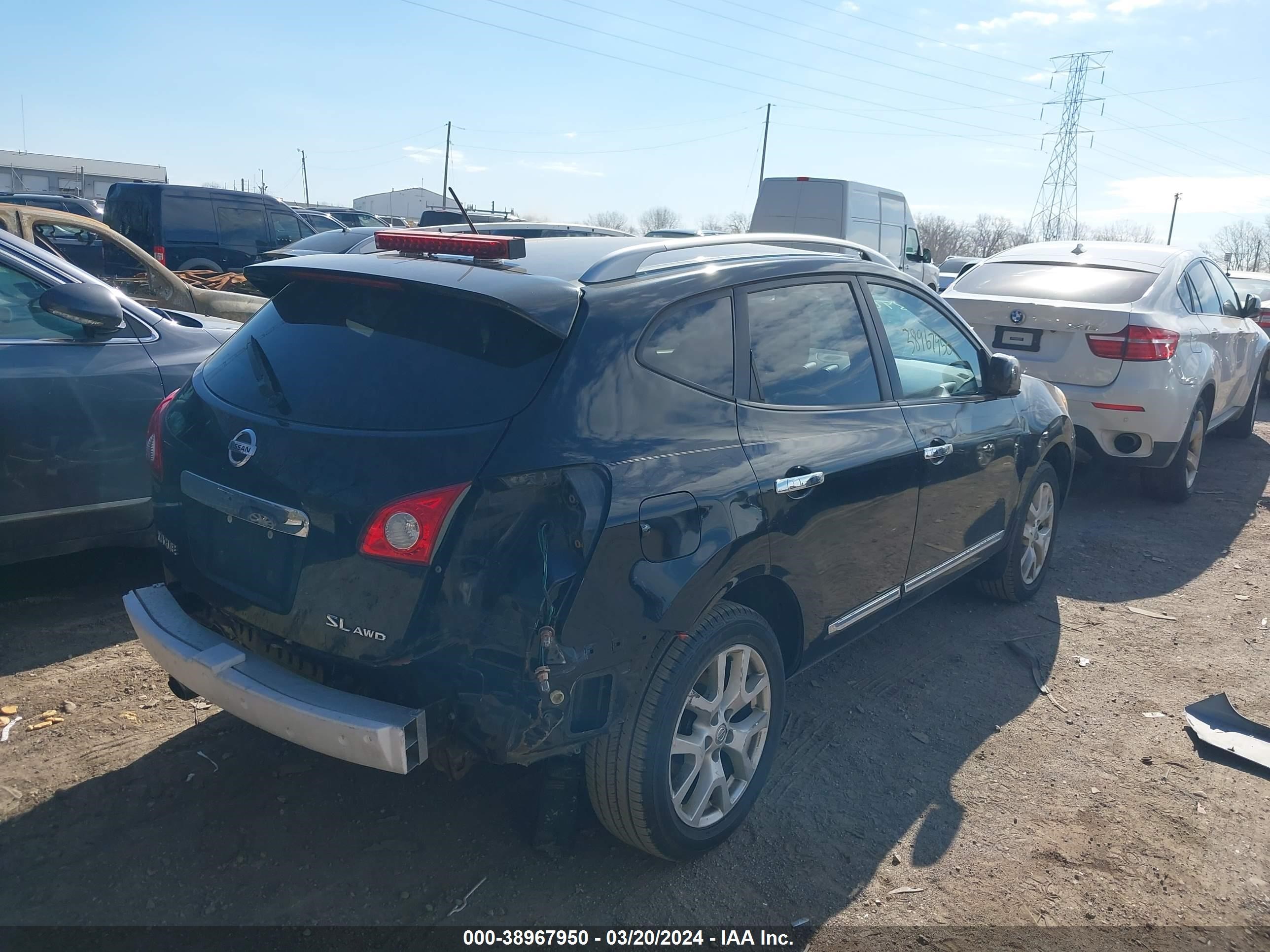 Photo 3 VIN: JN8AS5MV6DW618657 - NISSAN ROGUE 