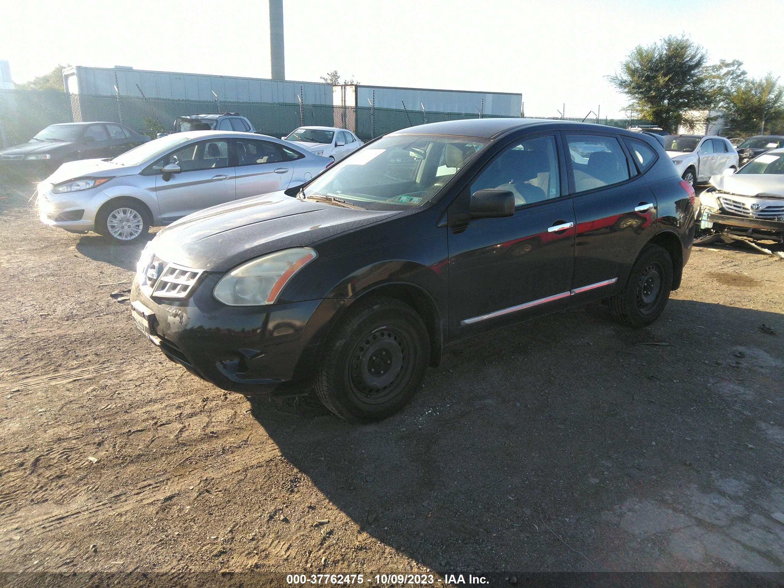 Photo 1 VIN: JN8AS5MV7BW261888 - NISSAN ROGUE 