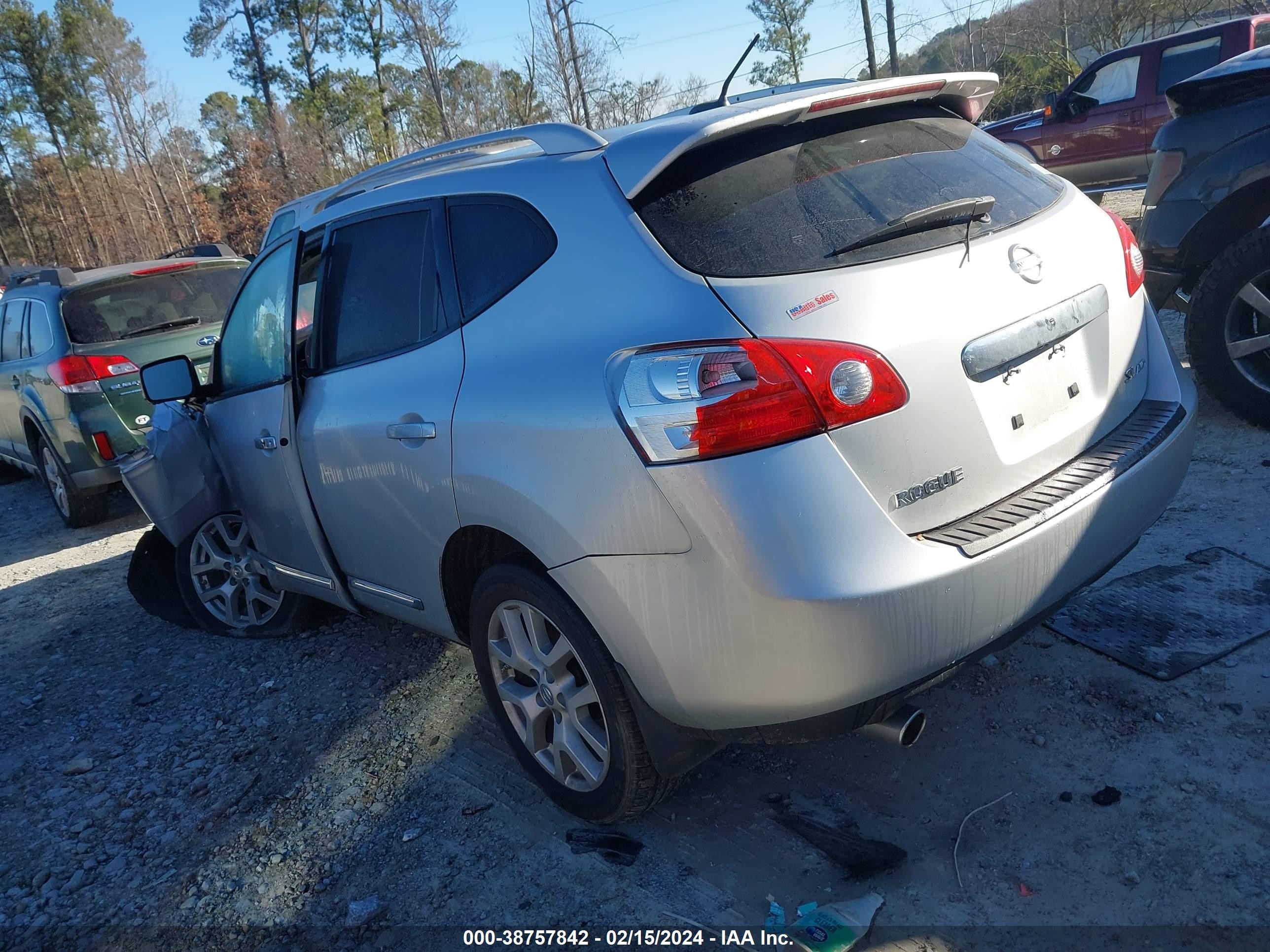 Photo 2 VIN: JN8AS5MV7CW365881 - NISSAN ROGUE 