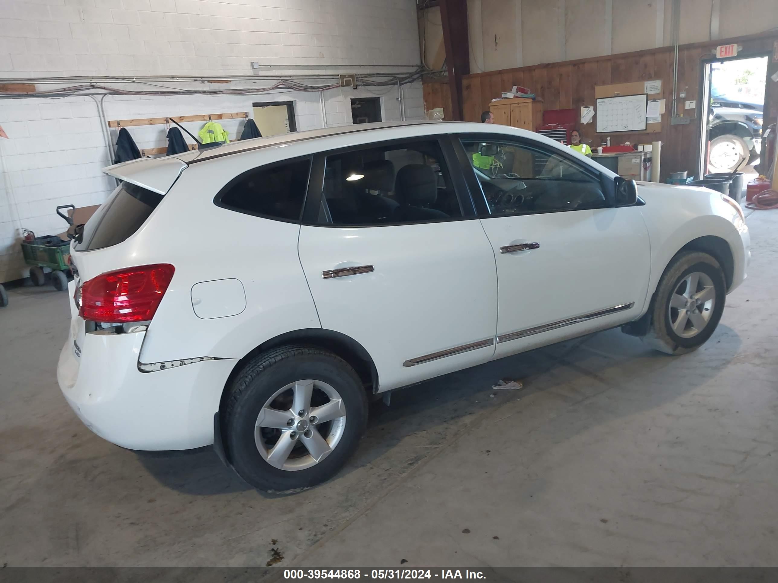 Photo 3 VIN: JN8AS5MV7CW398038 - NISSAN ROGUE 