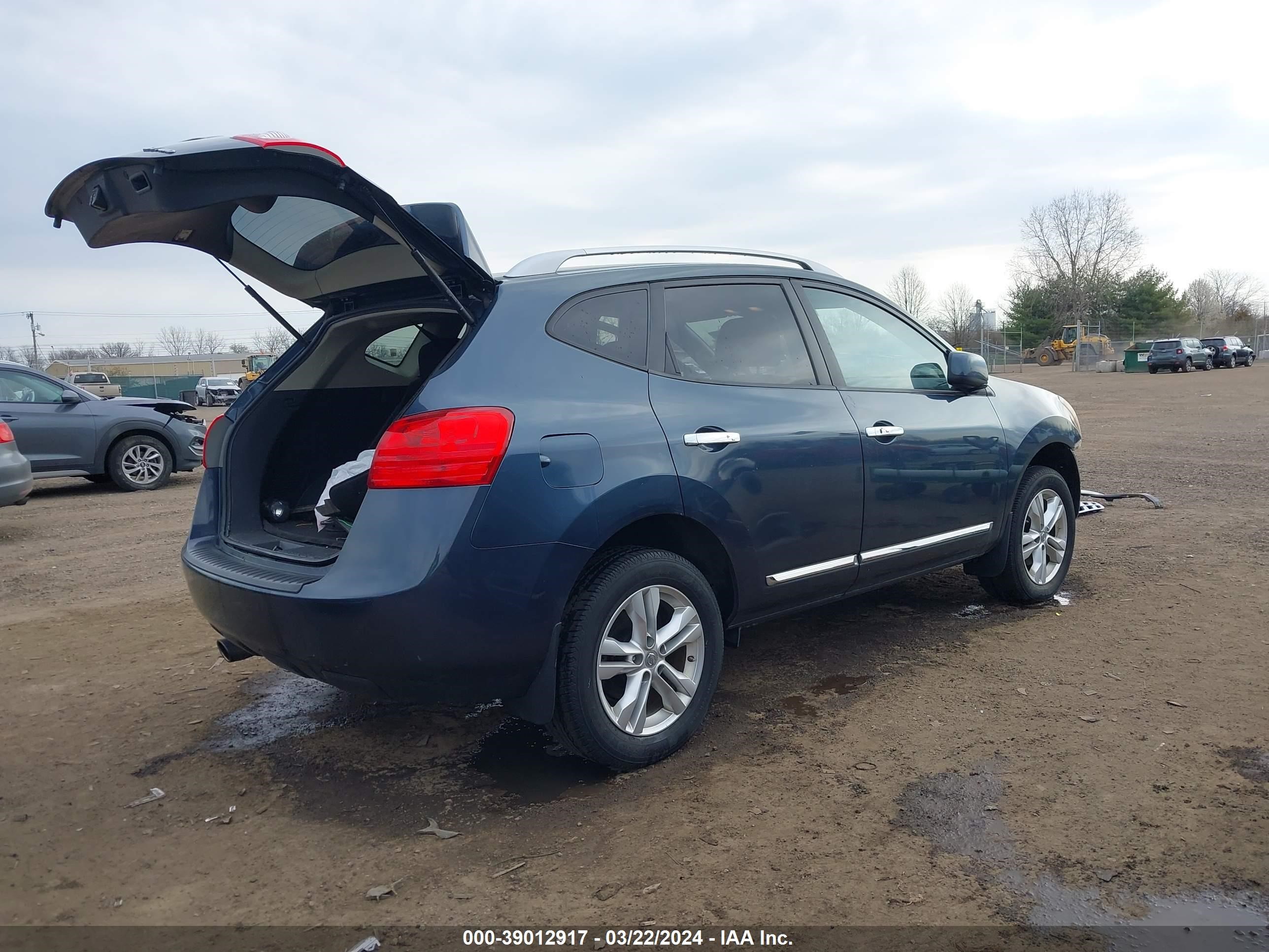 Photo 3 VIN: JN8AS5MV7DW627092 - NISSAN ROGUE 