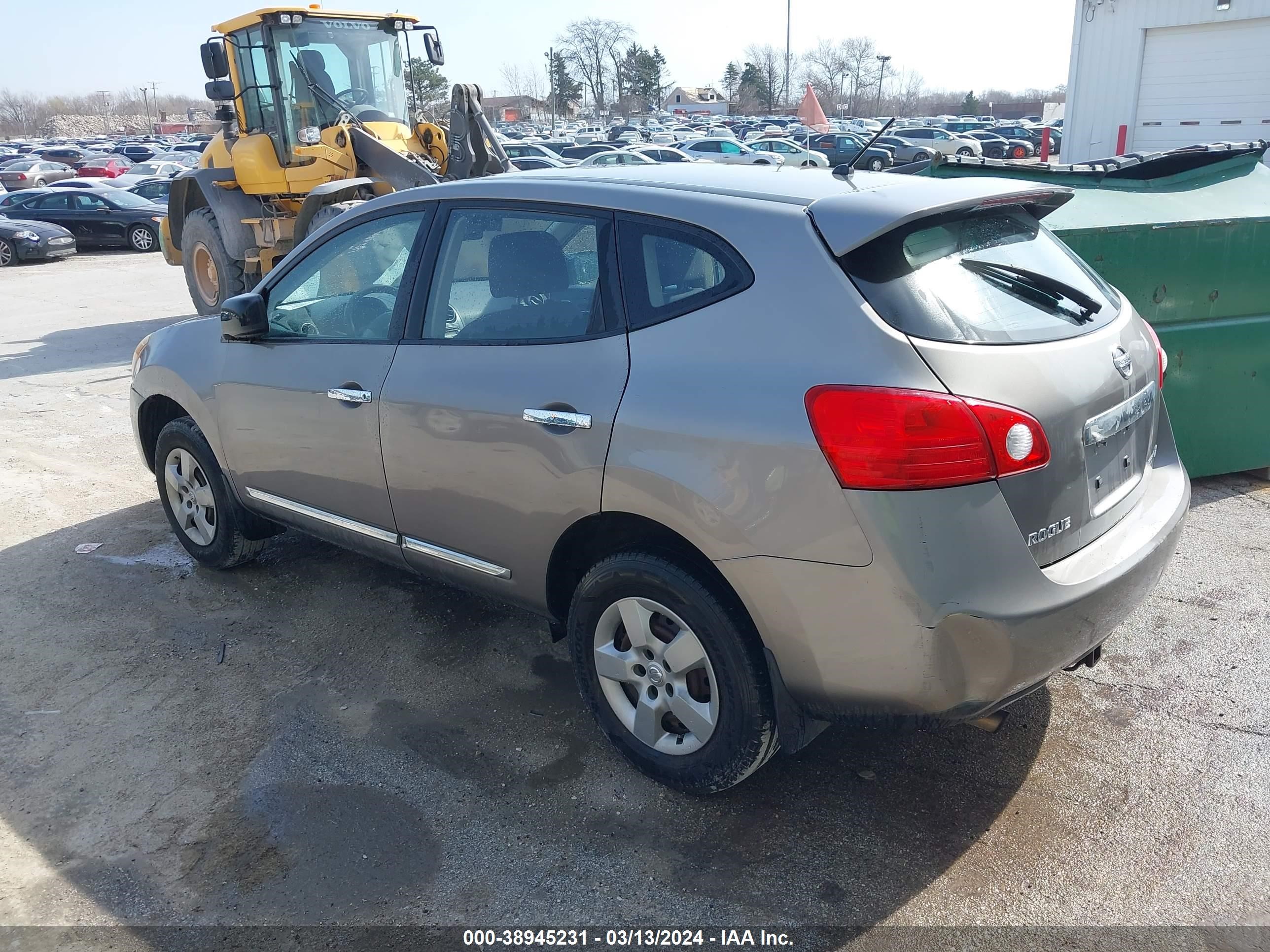 Photo 2 VIN: JN8AS5MV8BW675584 - NISSAN ROGUE 