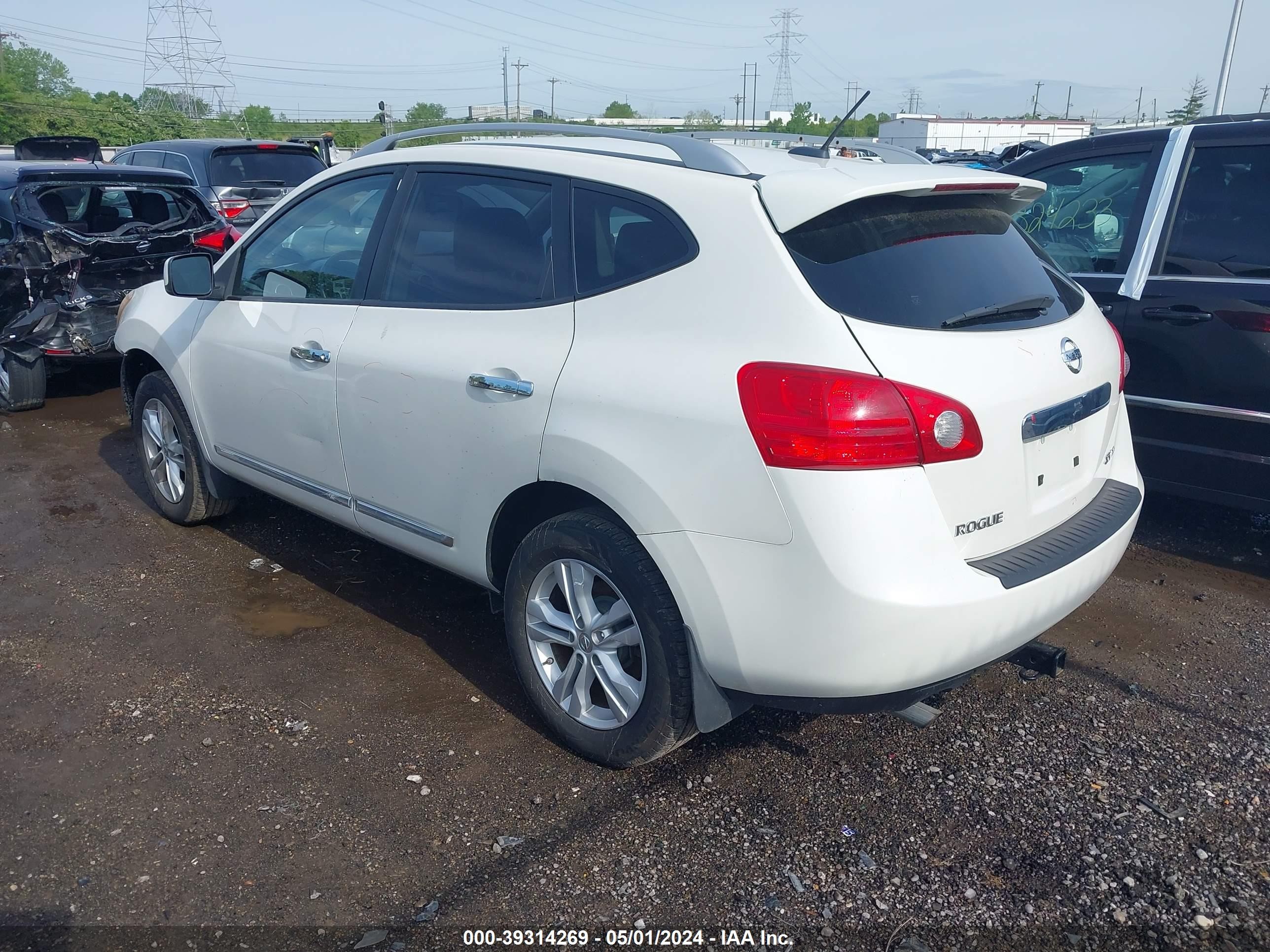 Photo 2 VIN: JN8AS5MV8CW357725 - NISSAN ROGUE 