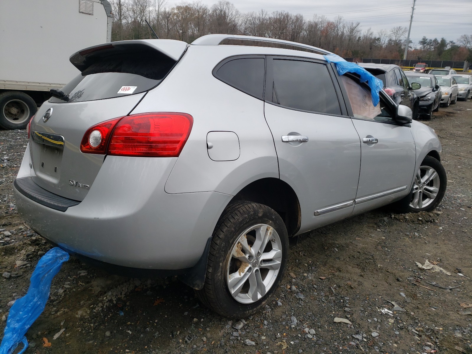 Photo 3 VIN: JN8AS5MV8CW370524 - NISSAN ROGUE S 