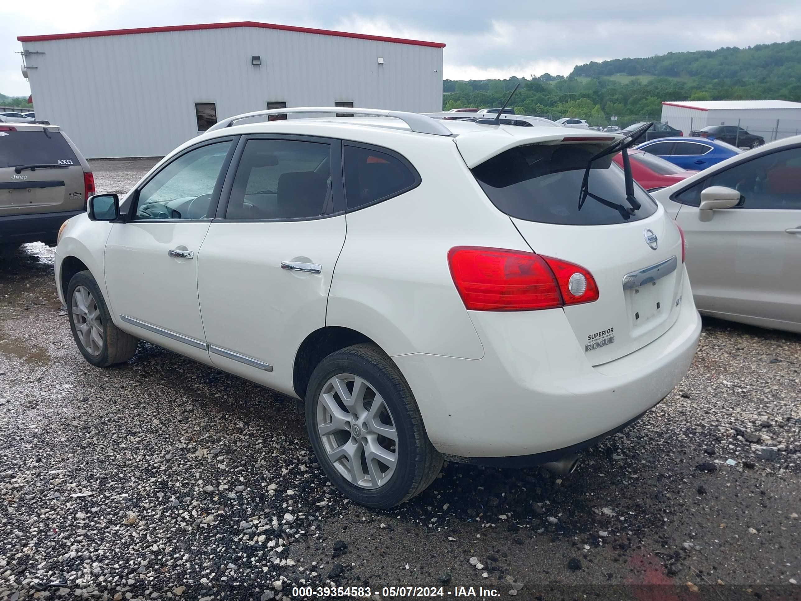 Photo 2 VIN: JN8AS5MV9DW114006 - NISSAN ROGUE 