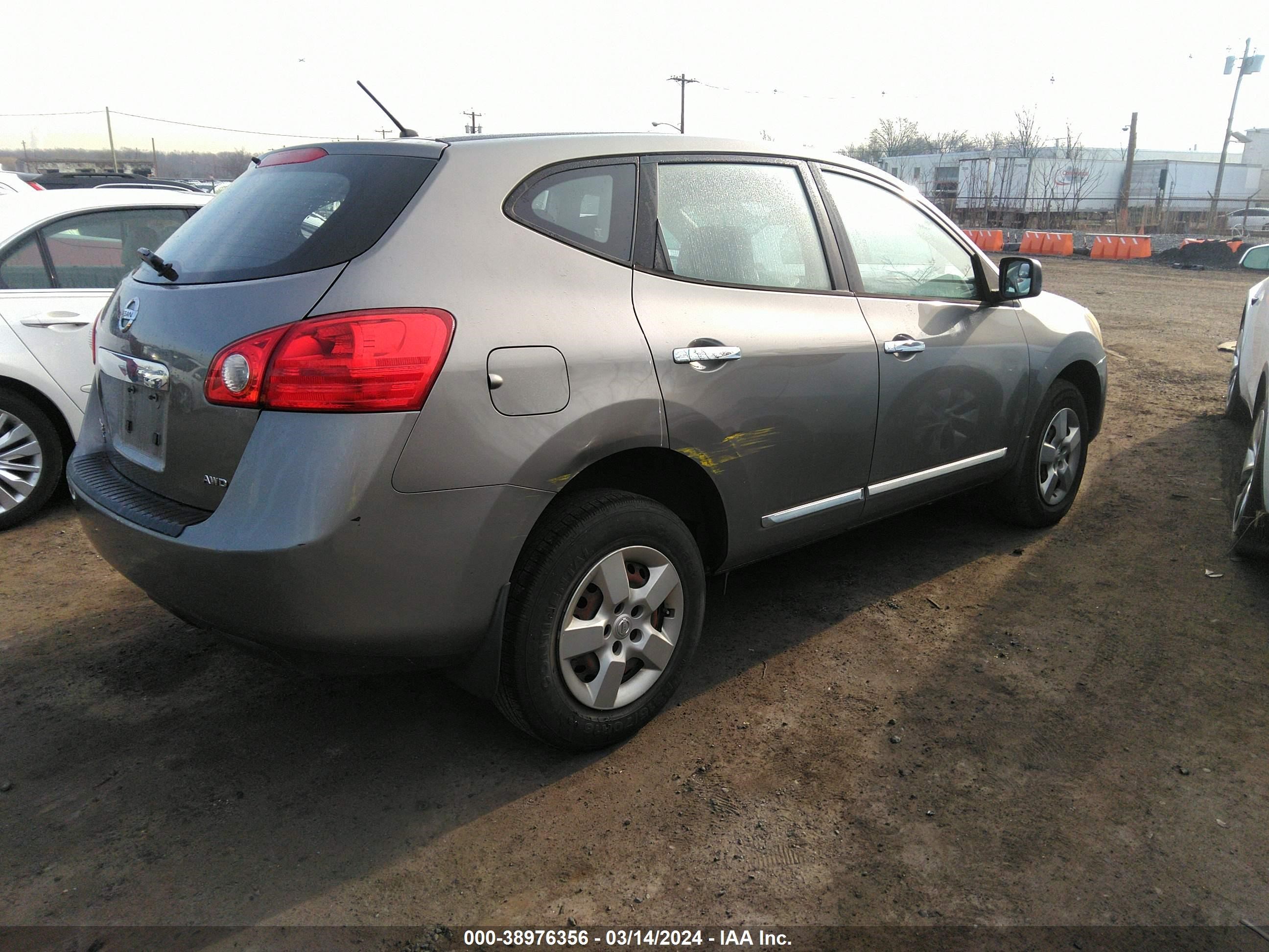 Photo 3 VIN: JN8AS5MV9EW714770 - NISSAN ROGUE 