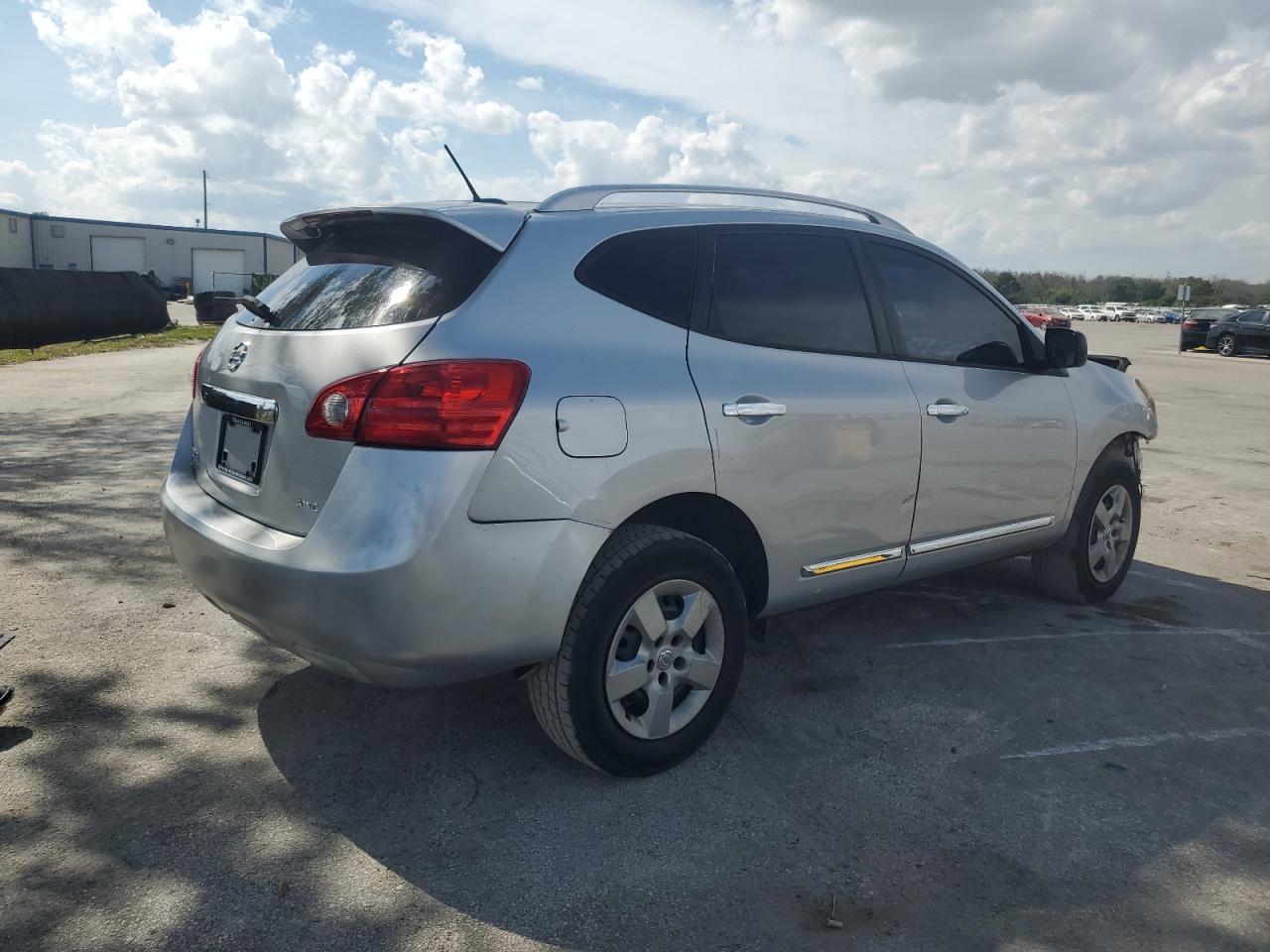 Photo 2 VIN: JN8AS5MV9FW755384 - NISSAN ROGUE 